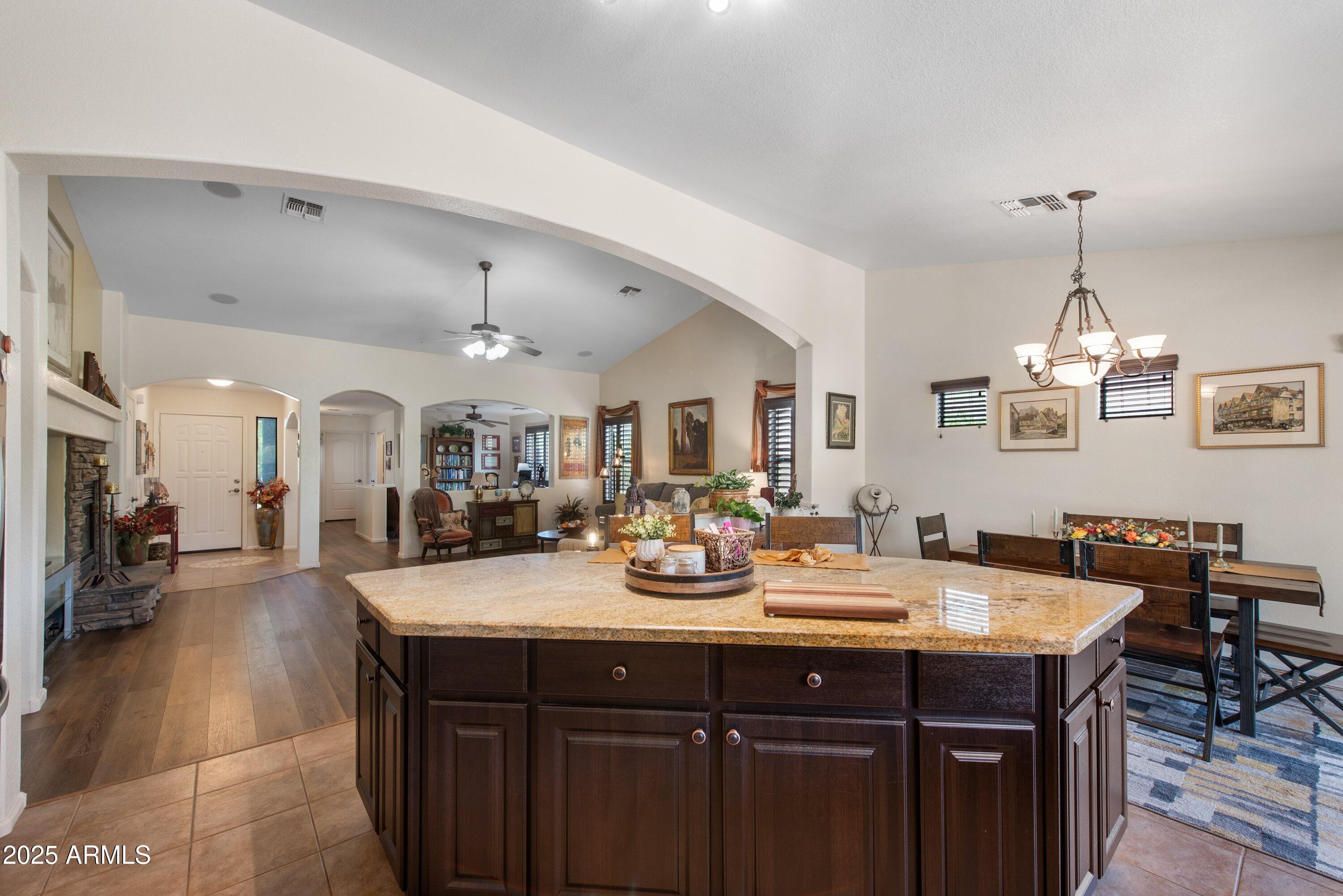 709 E SADDLE WAY Way