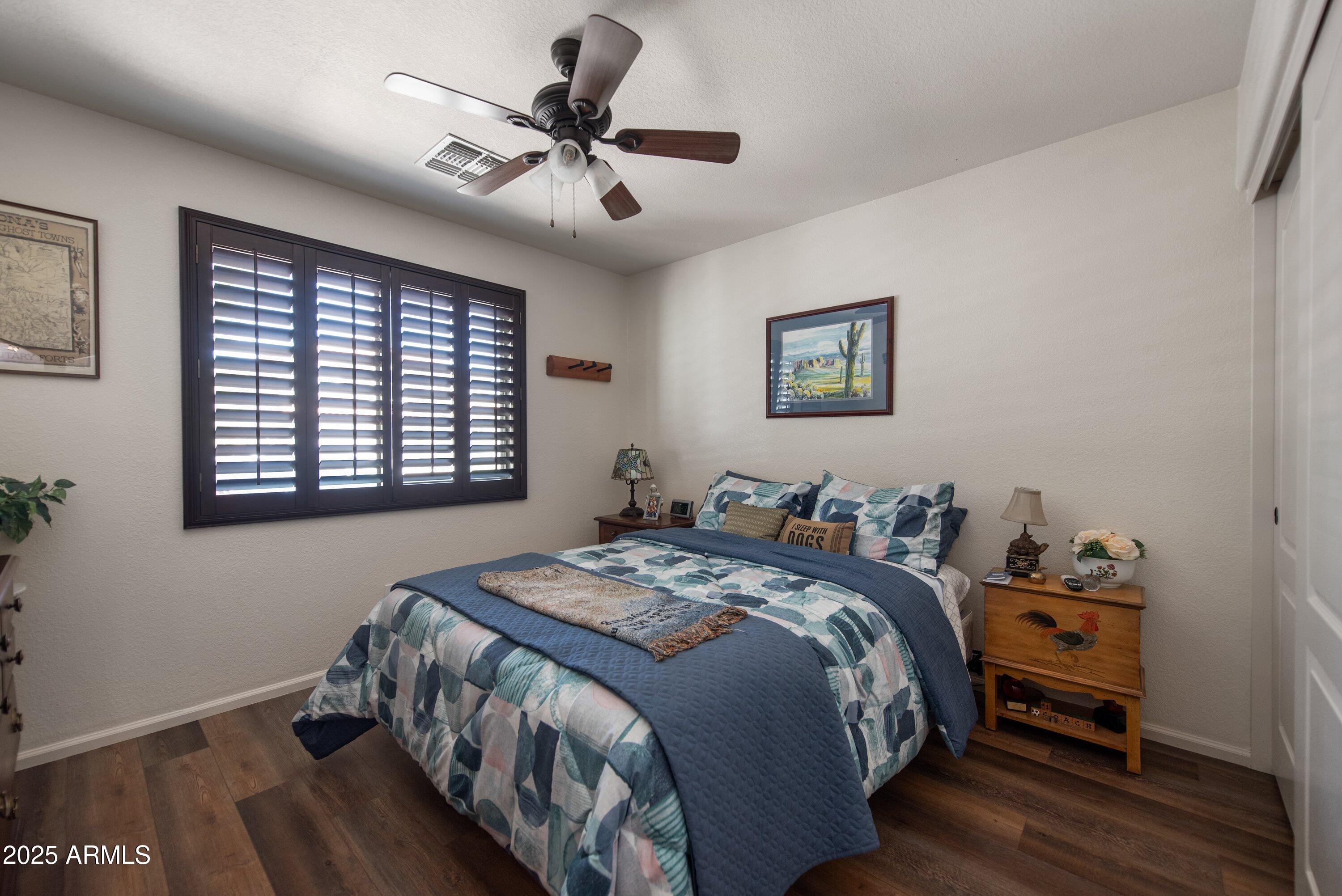 709 E SADDLE WAY Way