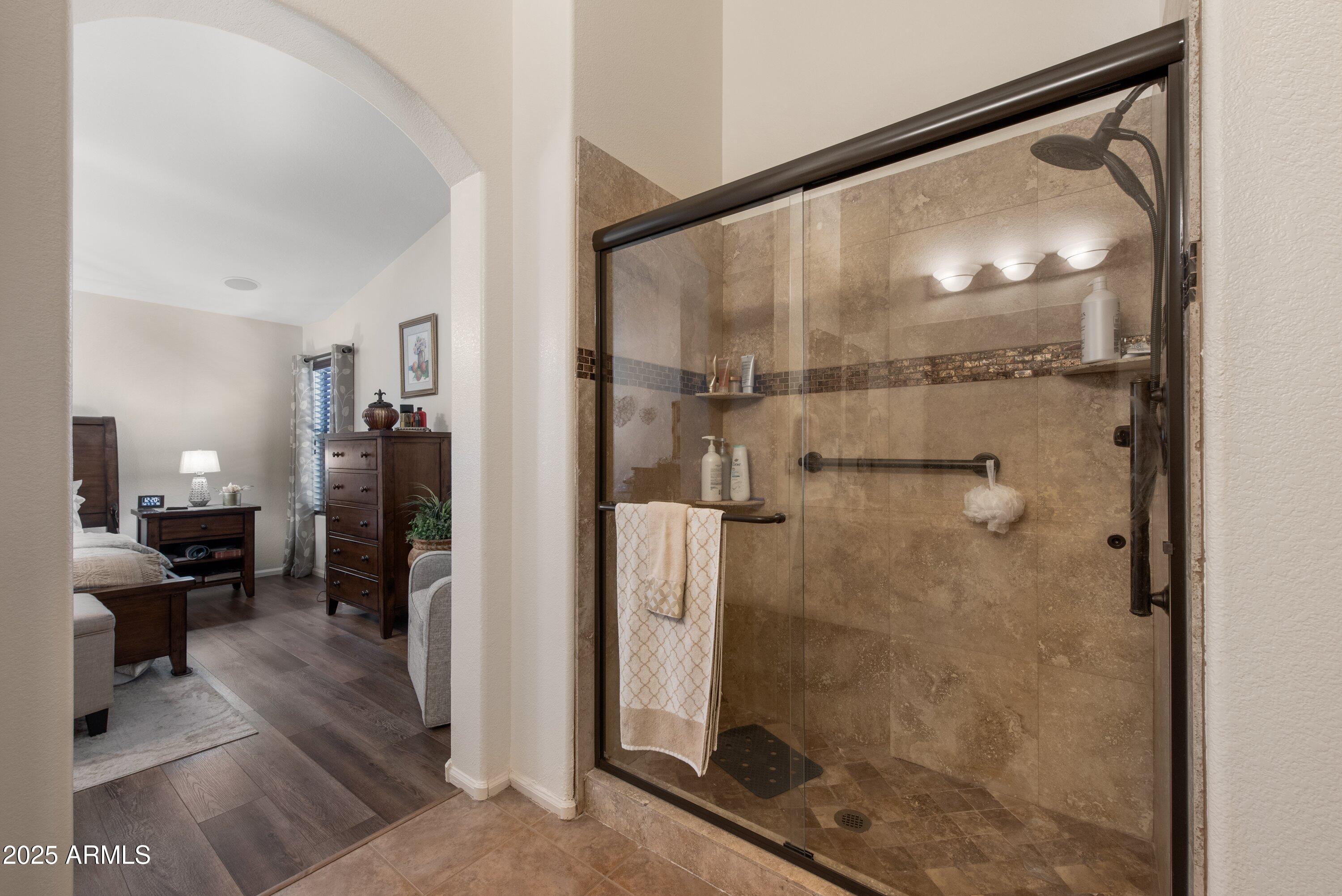 709 E SADDLE WAY Way