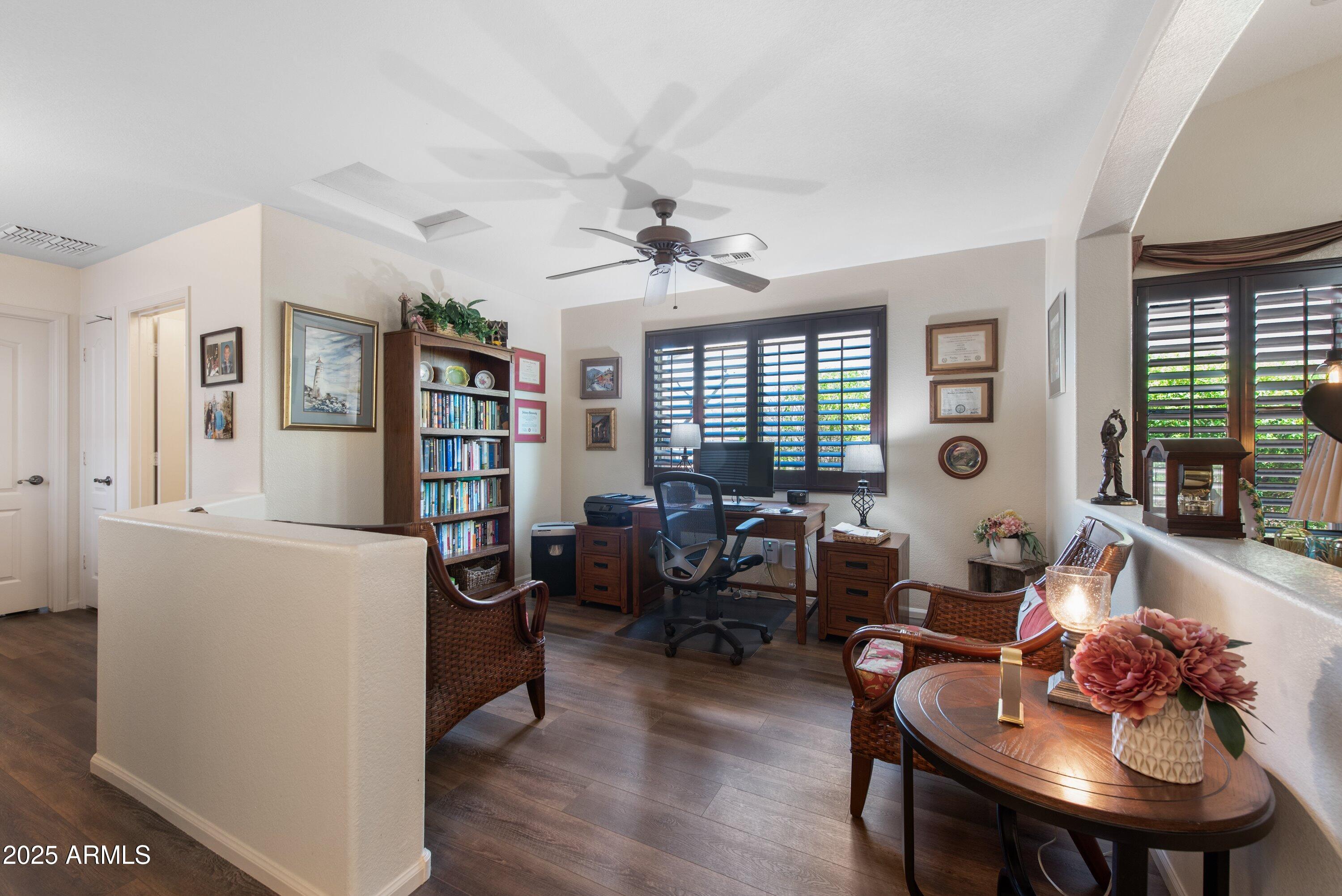 709 E SADDLE WAY Way