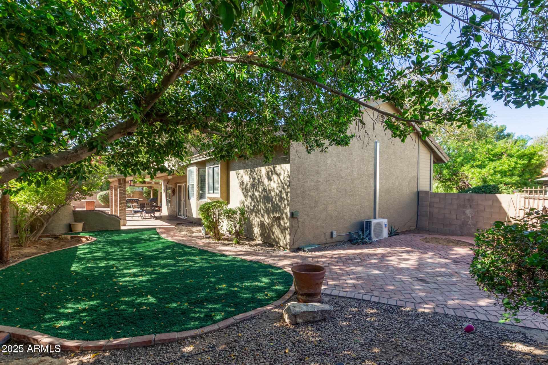 1349 E LOBSTER BAY Circle