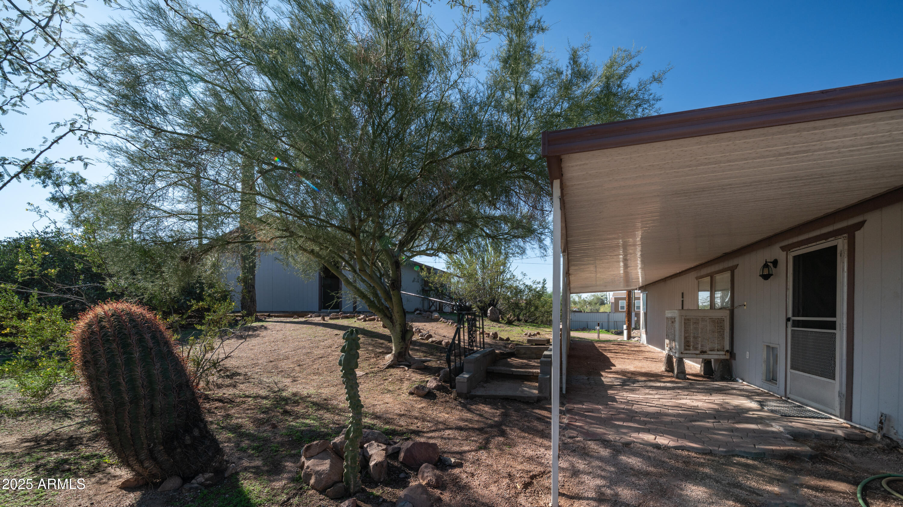 2533 E SUPERSTITION Boulevard