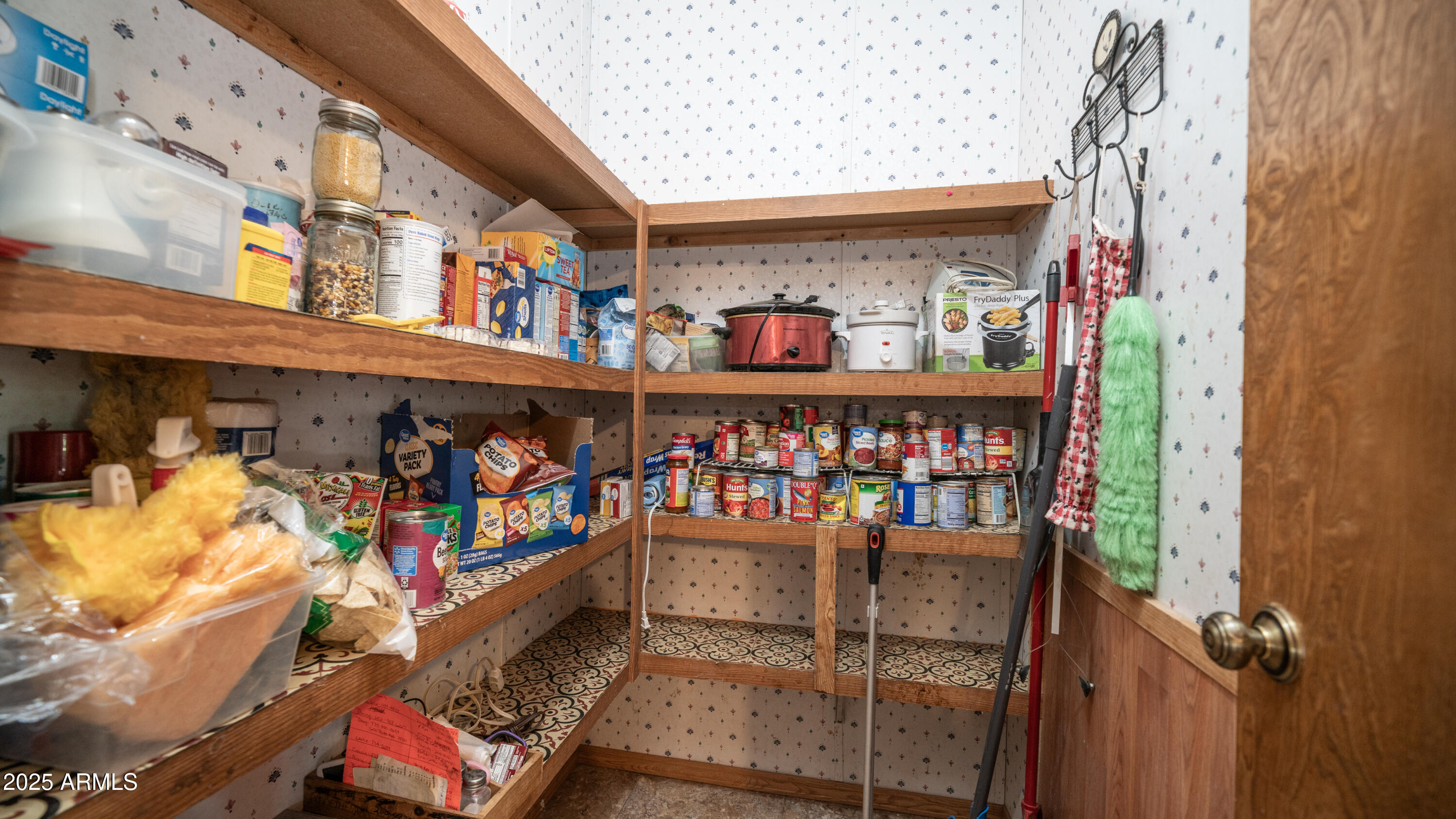 2533 E SUPERSTITION Boulevard