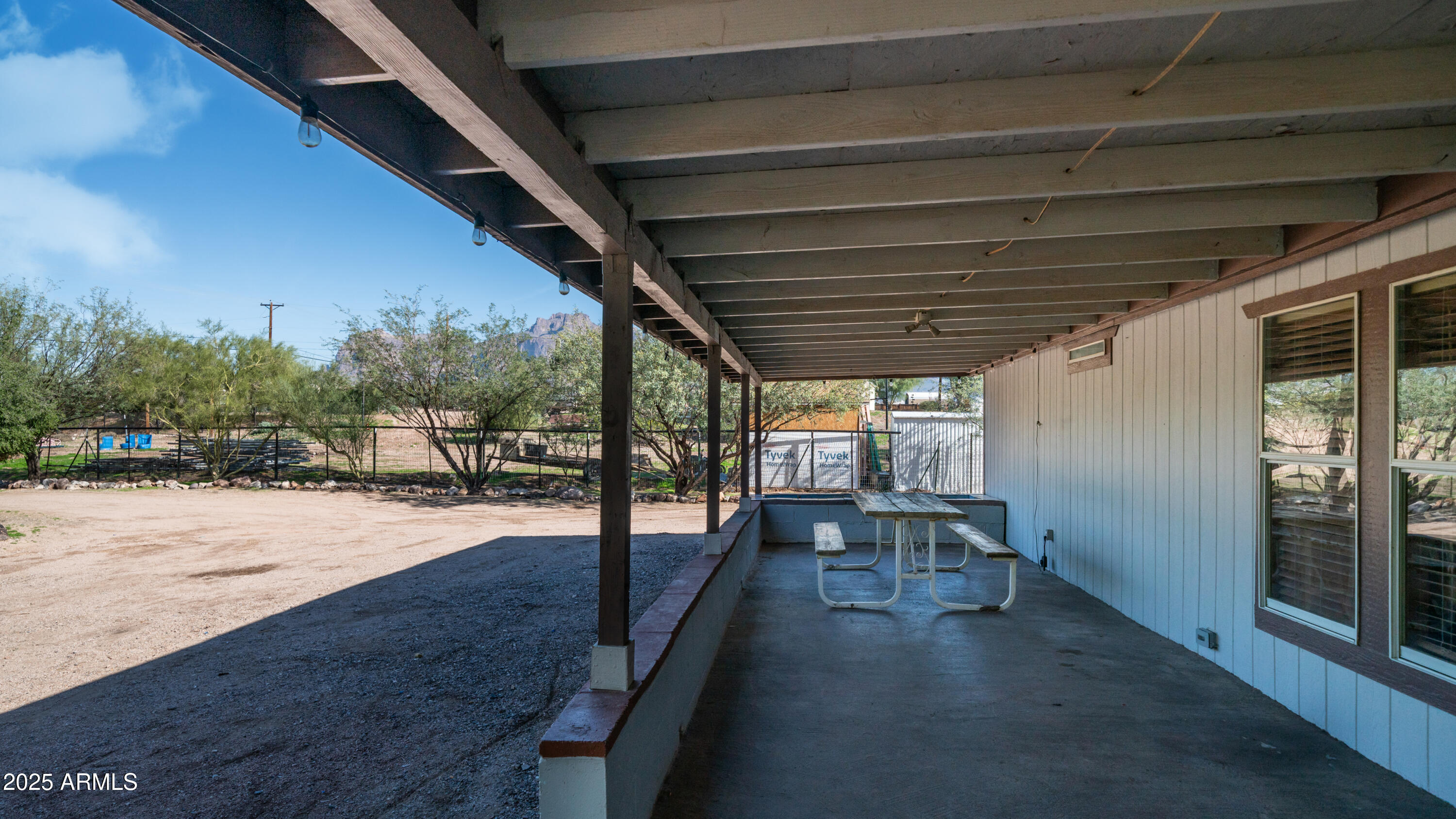 2533 E SUPERSTITION Boulevard