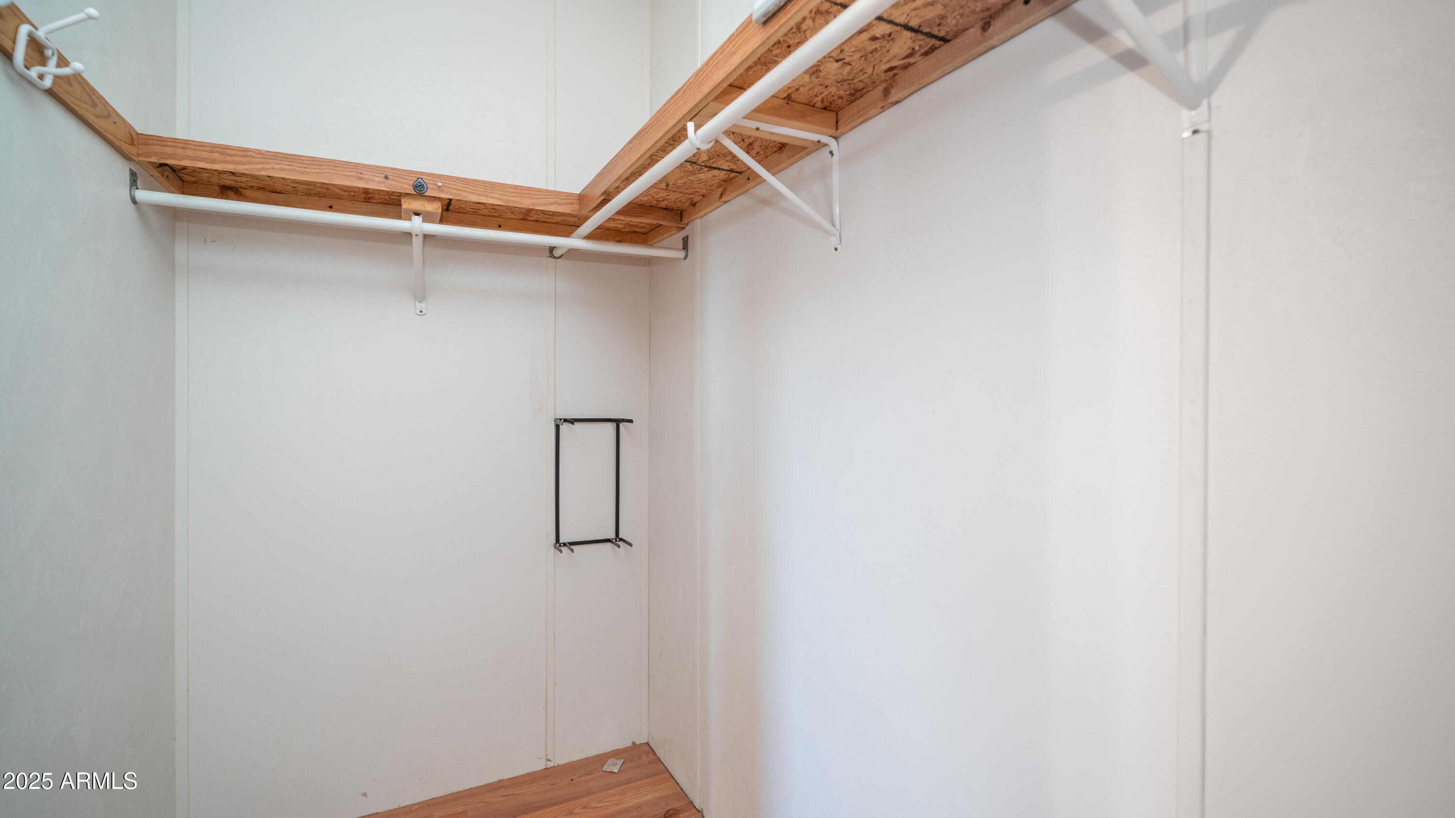 2533 E SUPERSTITION Boulevard