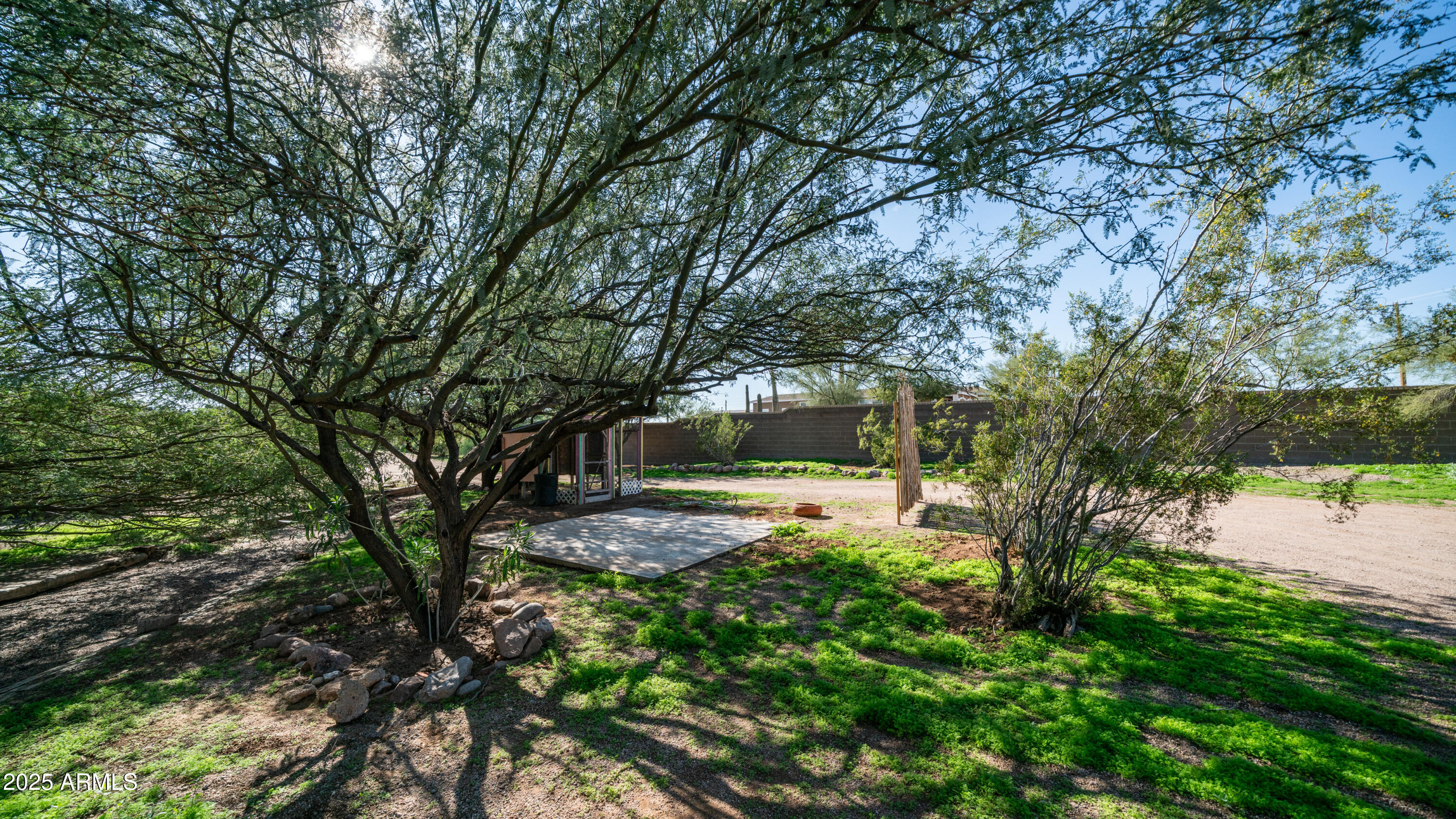 2533 E SUPERSTITION Boulevard