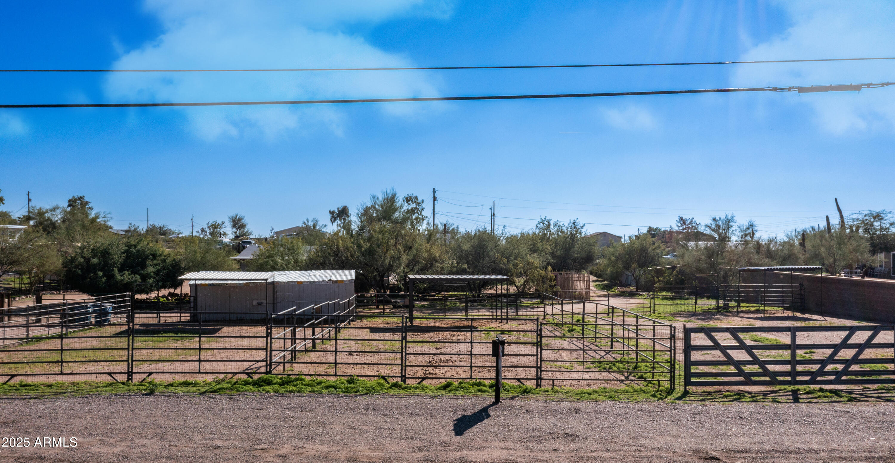 2533 E SUPERSTITION Boulevard