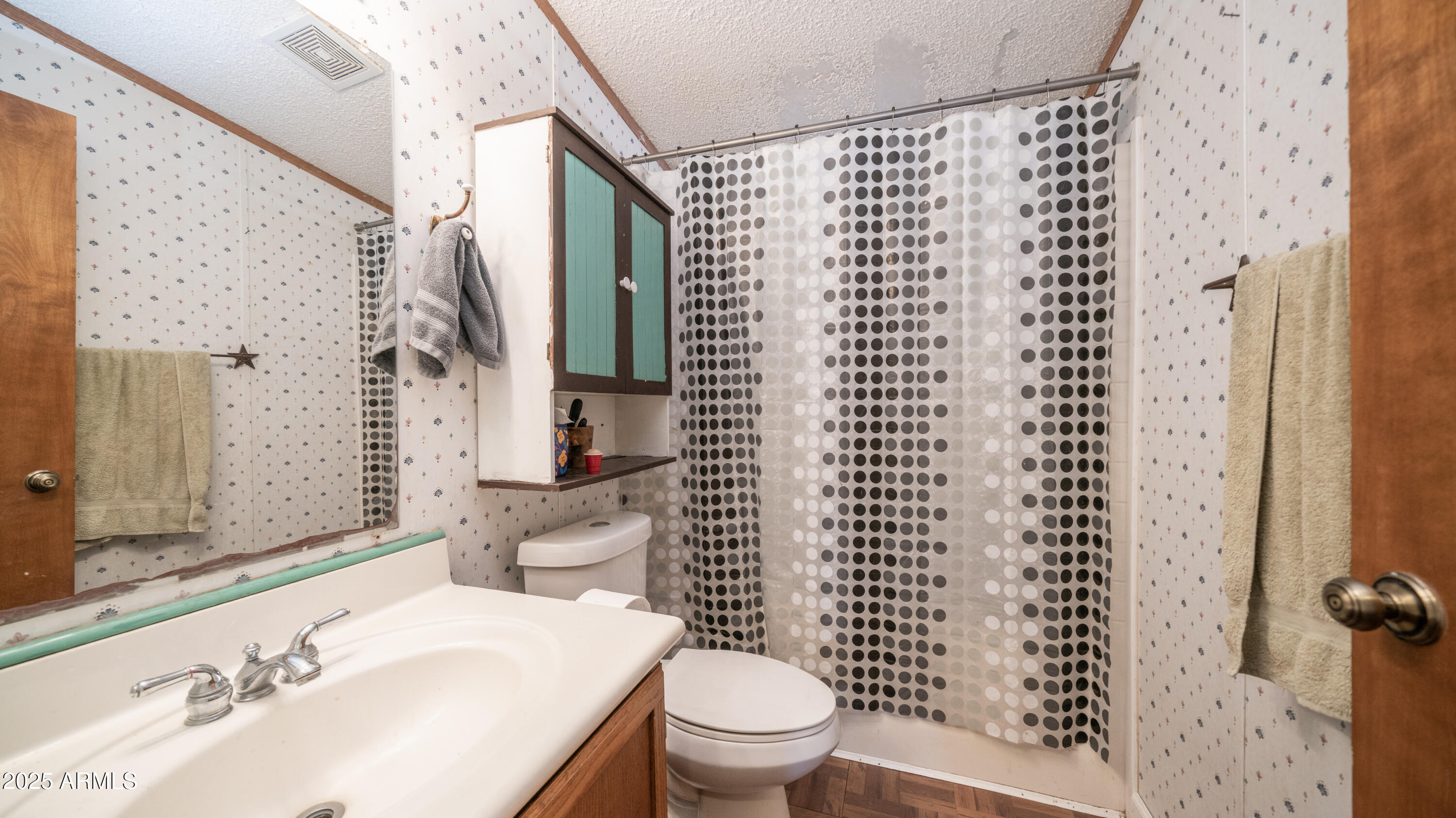 2533 E SUPERSTITION Boulevard