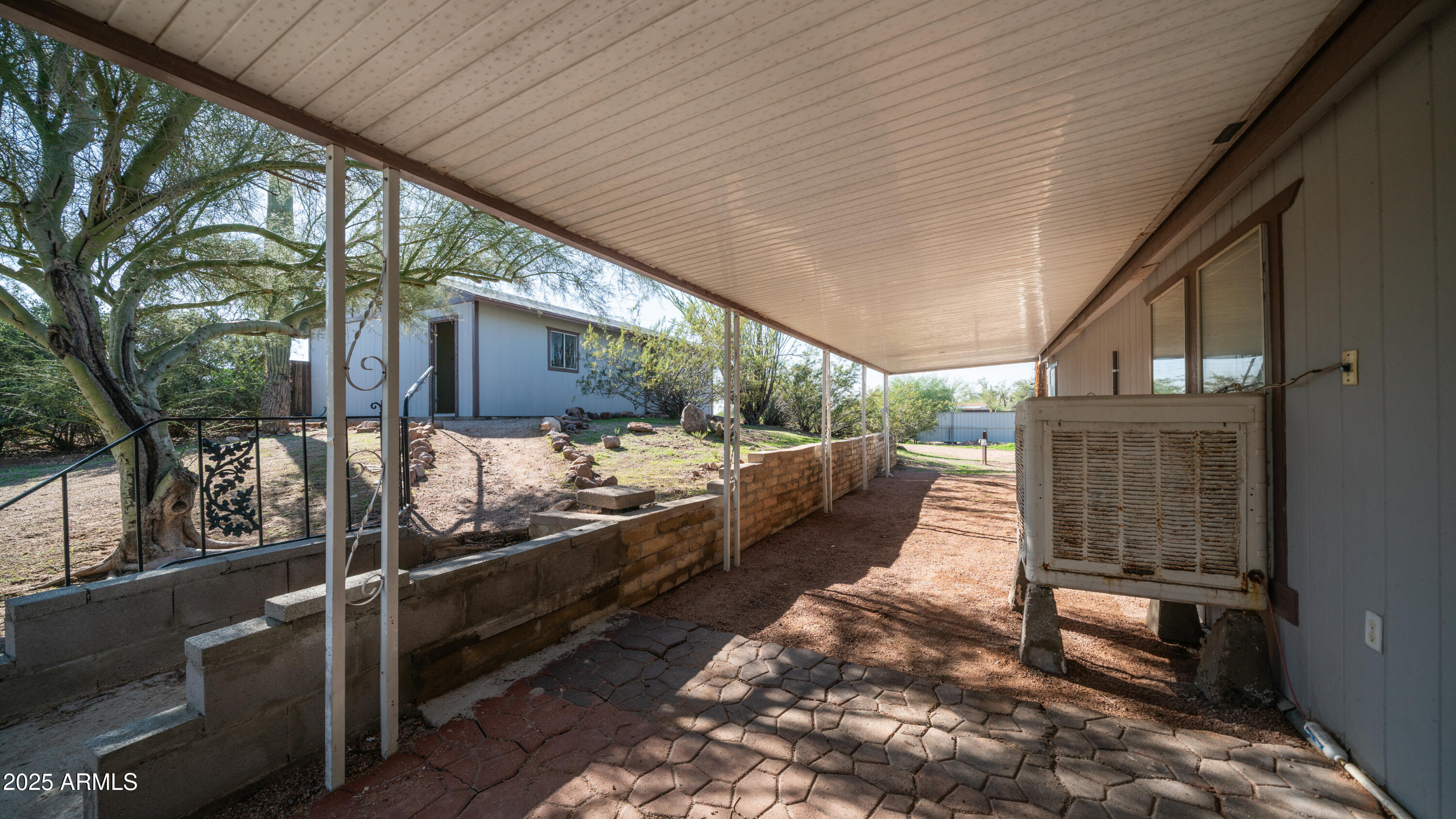 2533 E SUPERSTITION Boulevard