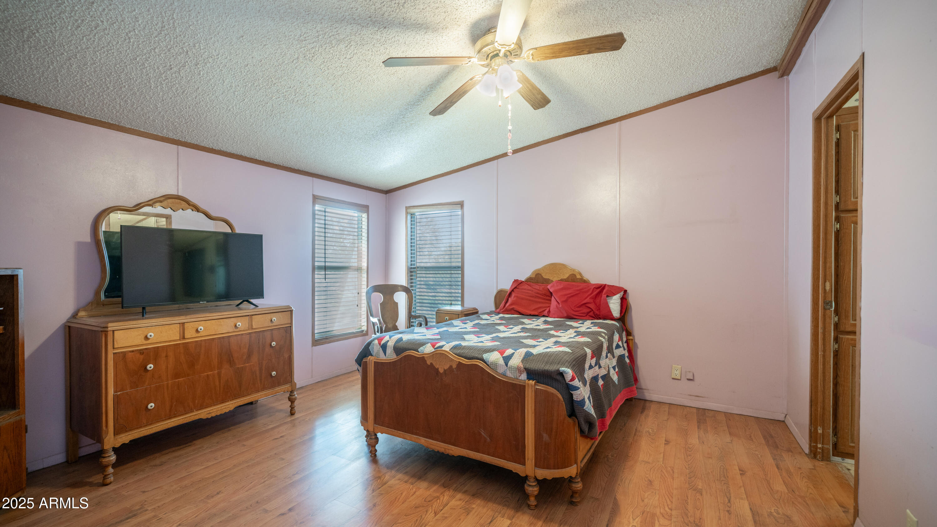 2533 E SUPERSTITION Boulevard