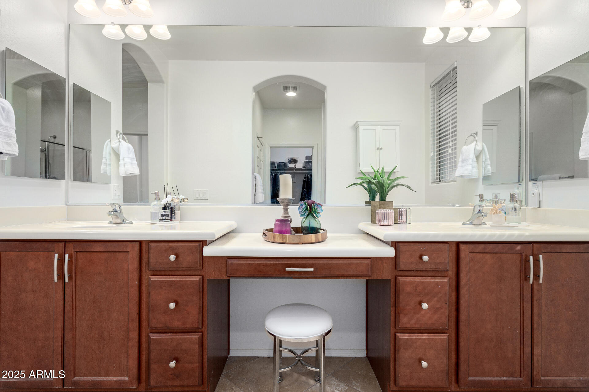 7152 W MERRIWEATHER Way