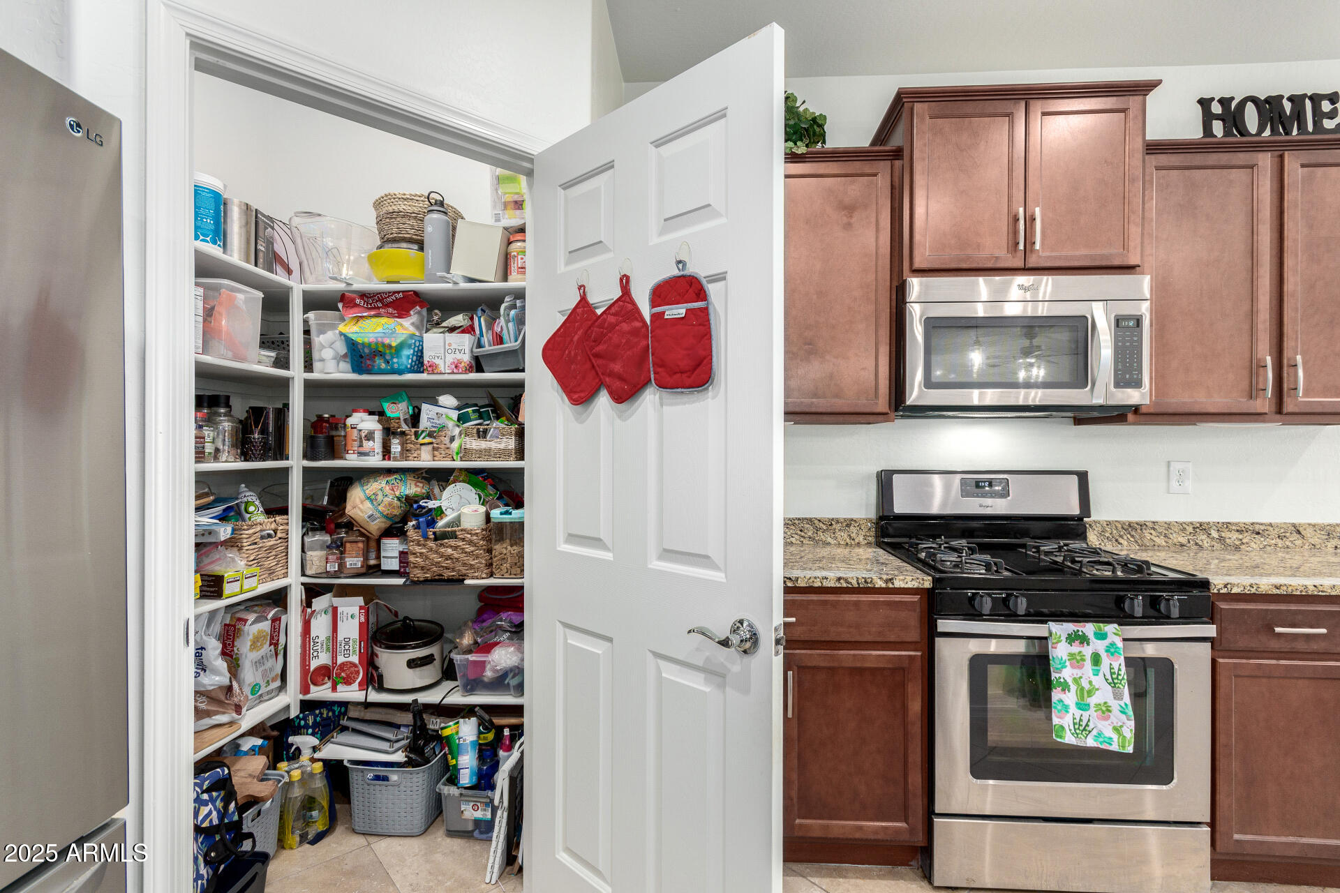 7152 W MERRIWEATHER Way