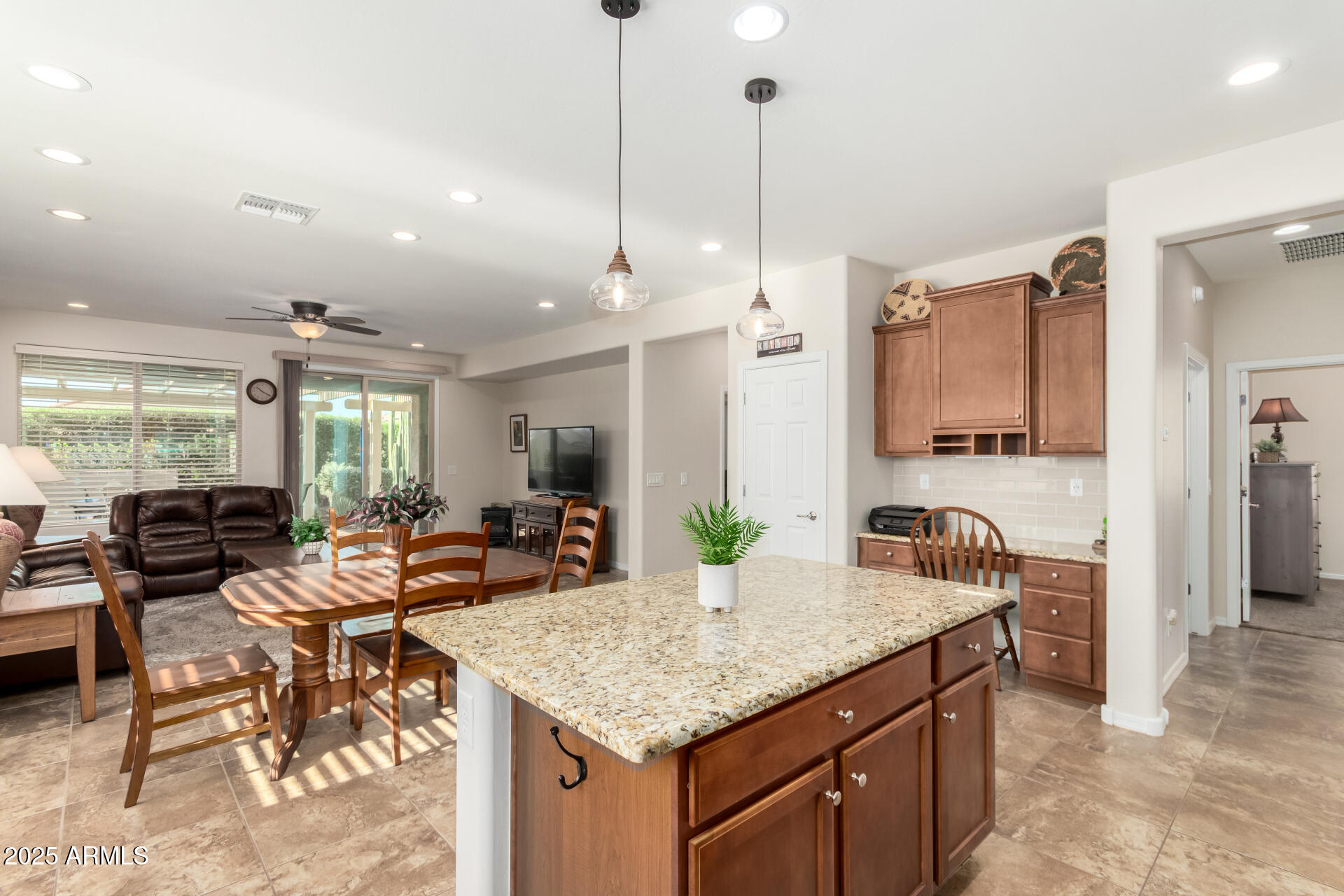 7253 W CINDER BROOK Way