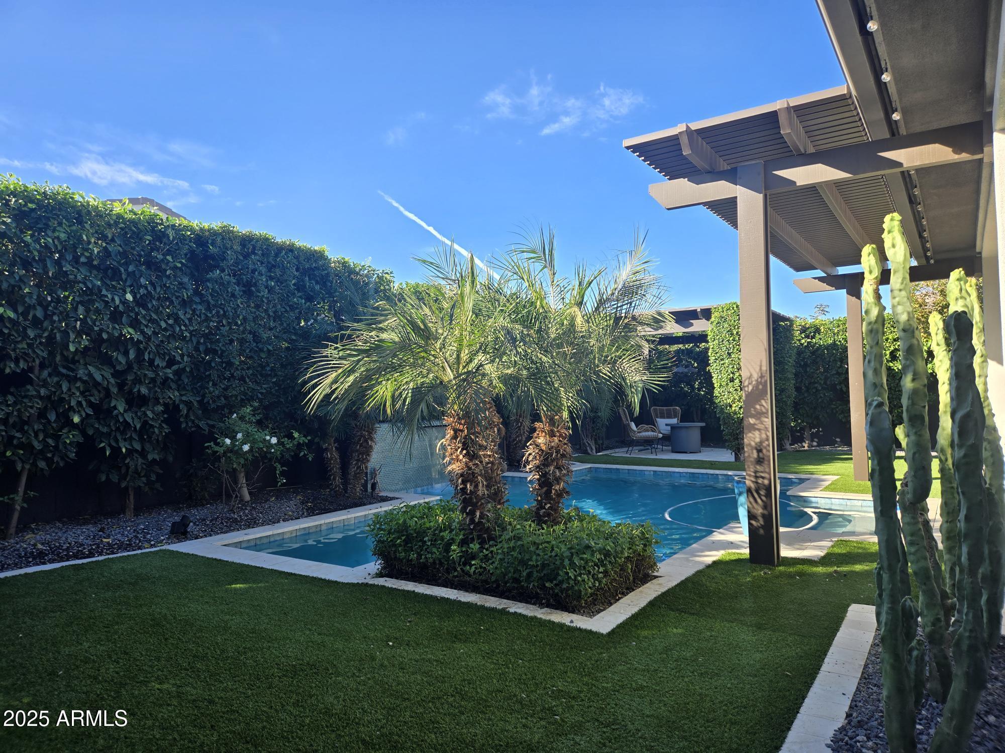 2859 E ARABIAN Drive