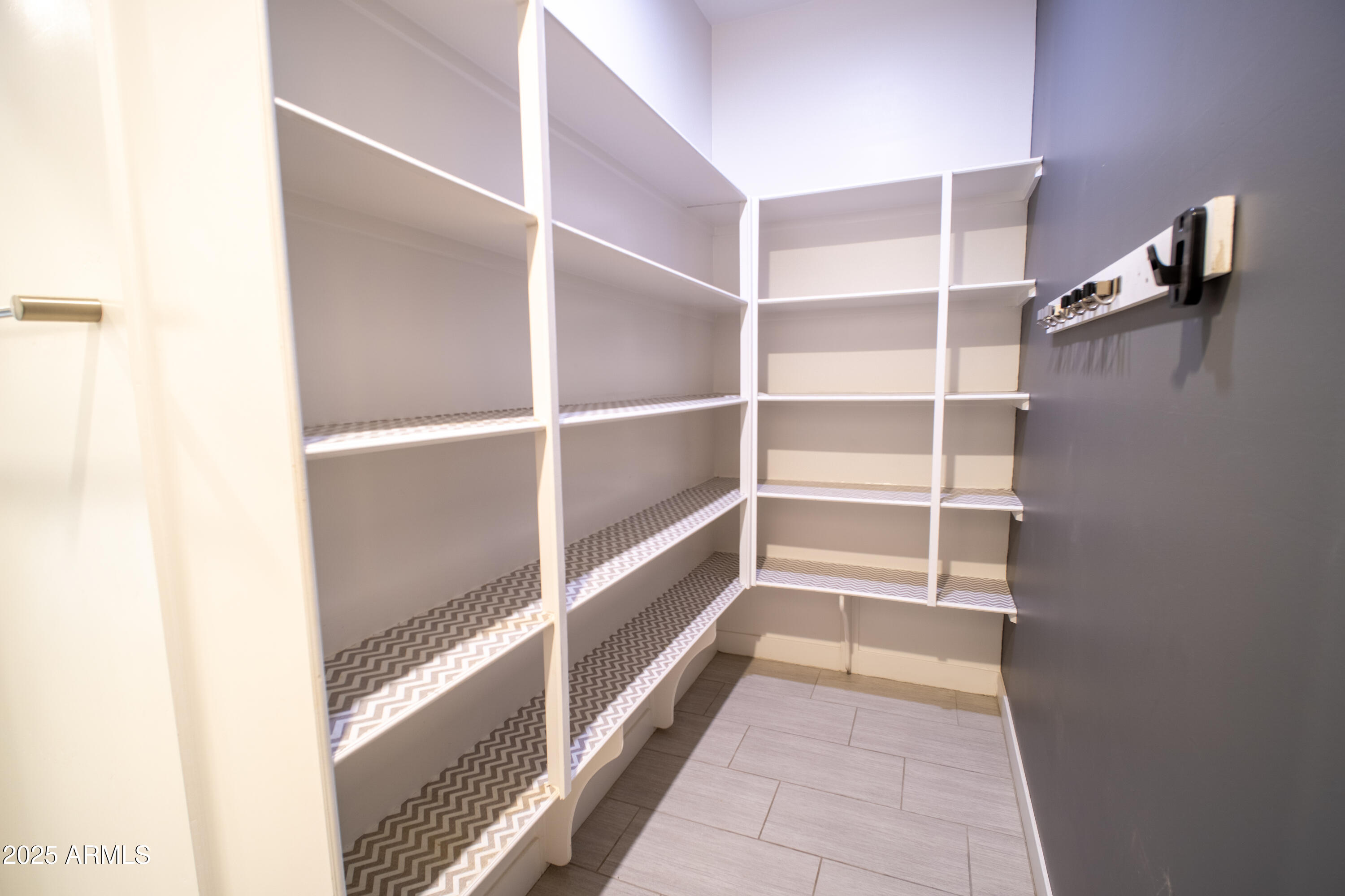 2859 E ARABIAN Drive