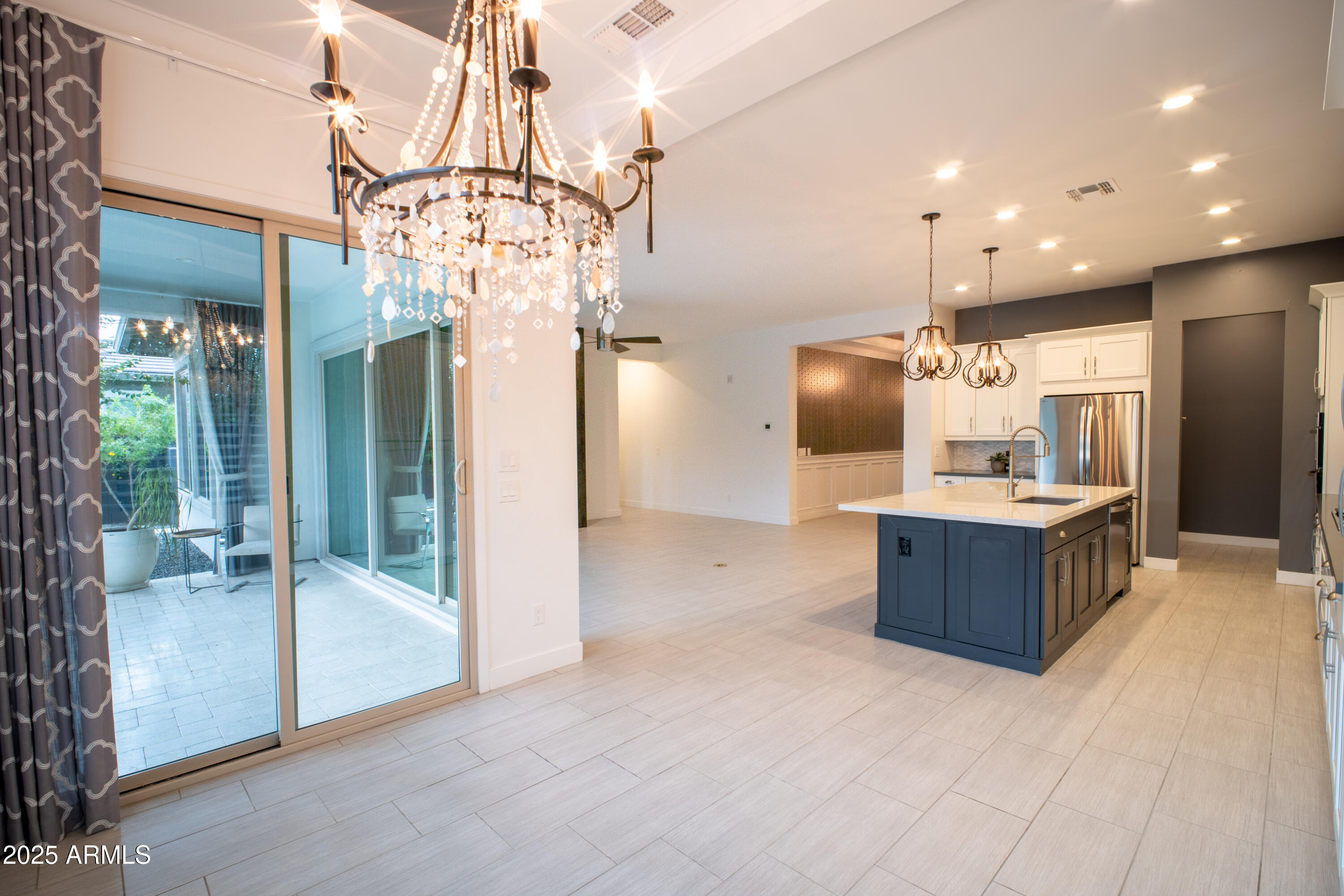 2859 E ARABIAN Drive