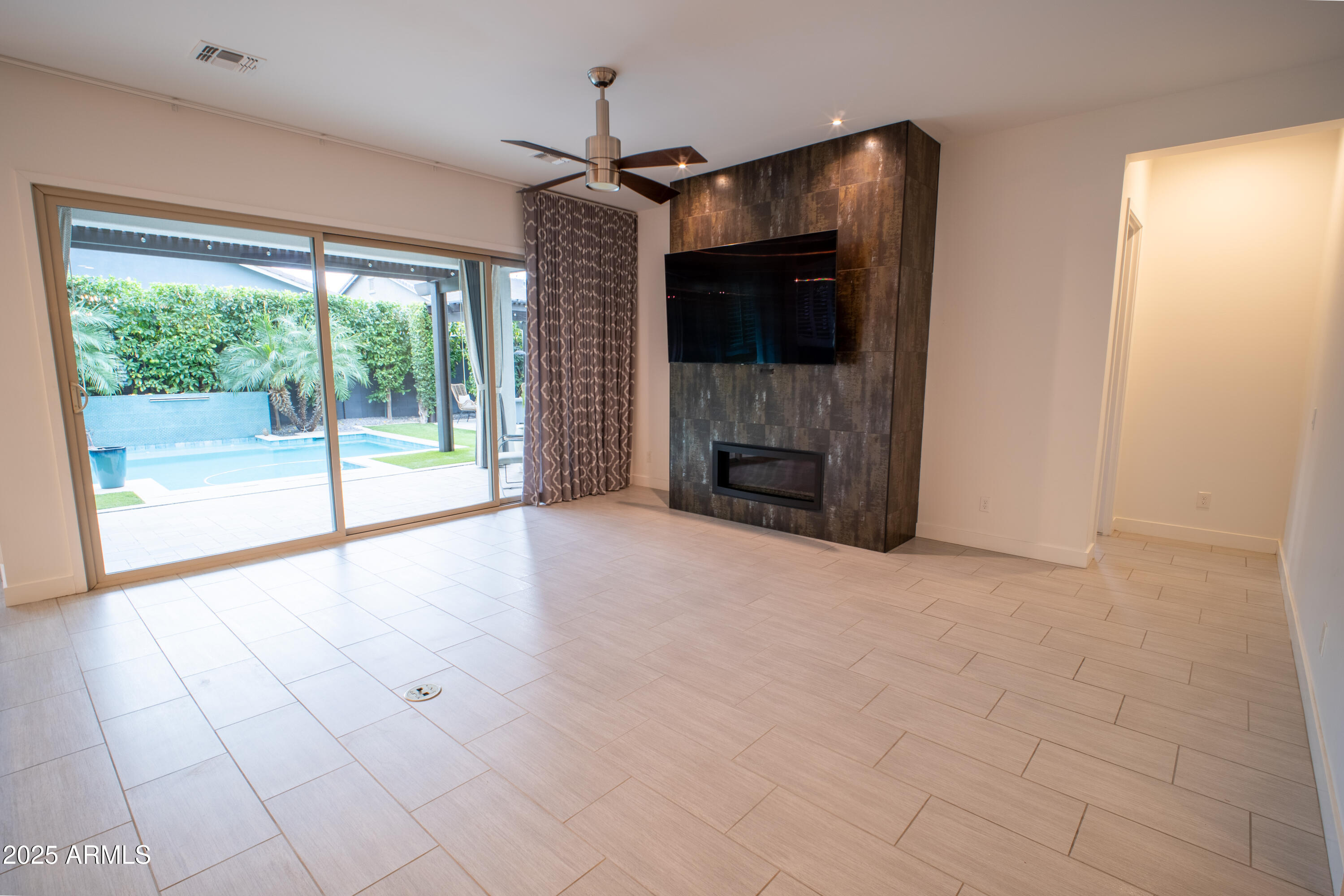 2859 E ARABIAN Drive