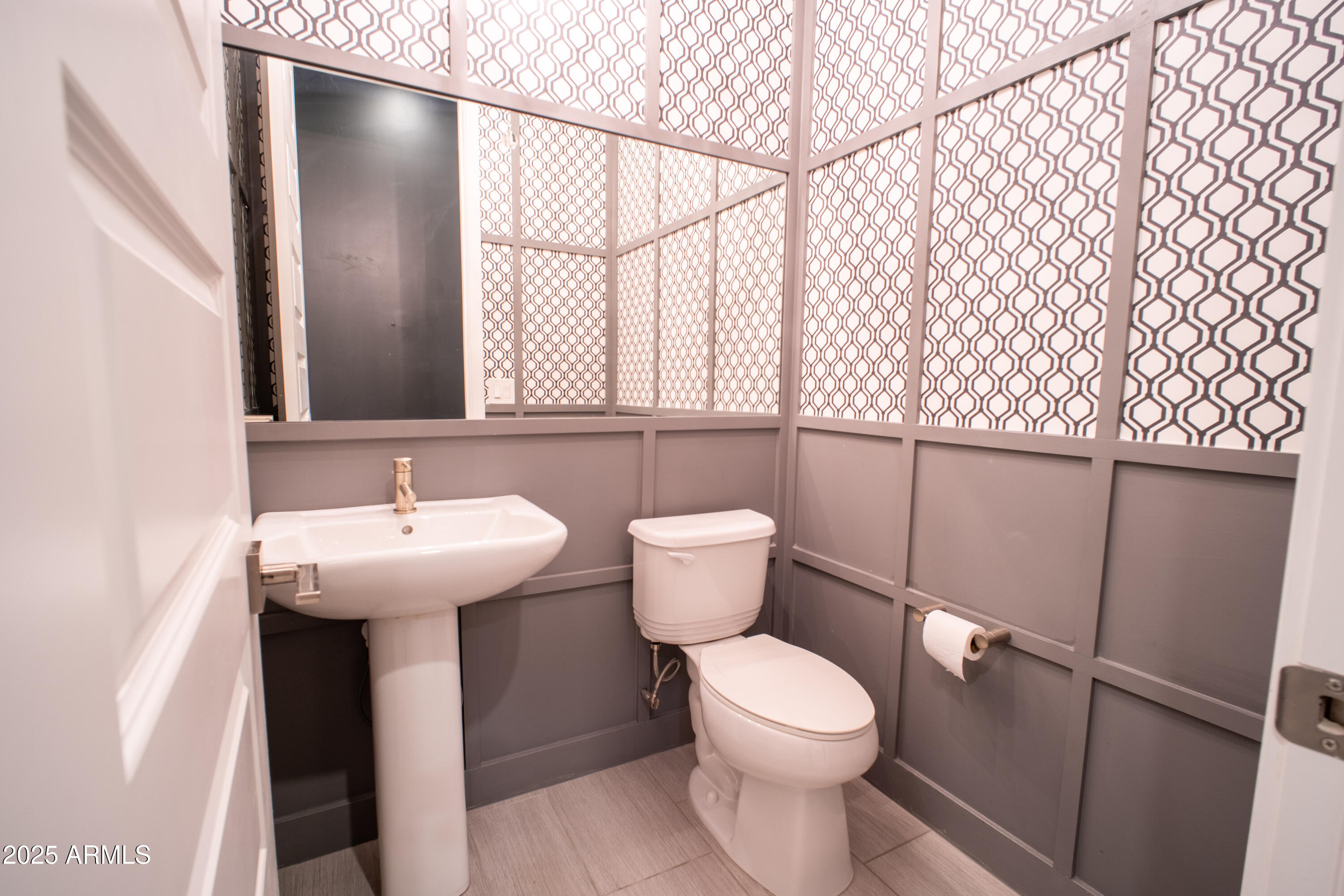 2859 E ARABIAN Drive