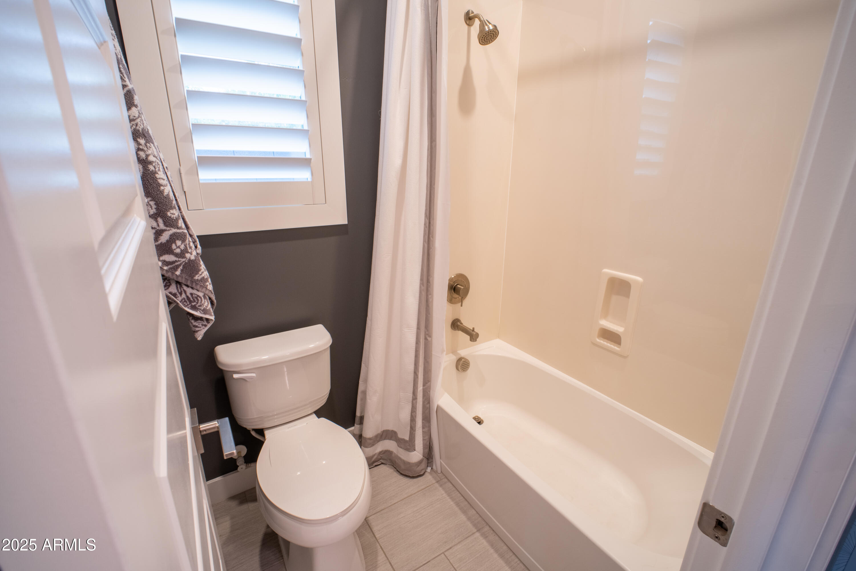 2859 E ARABIAN Drive