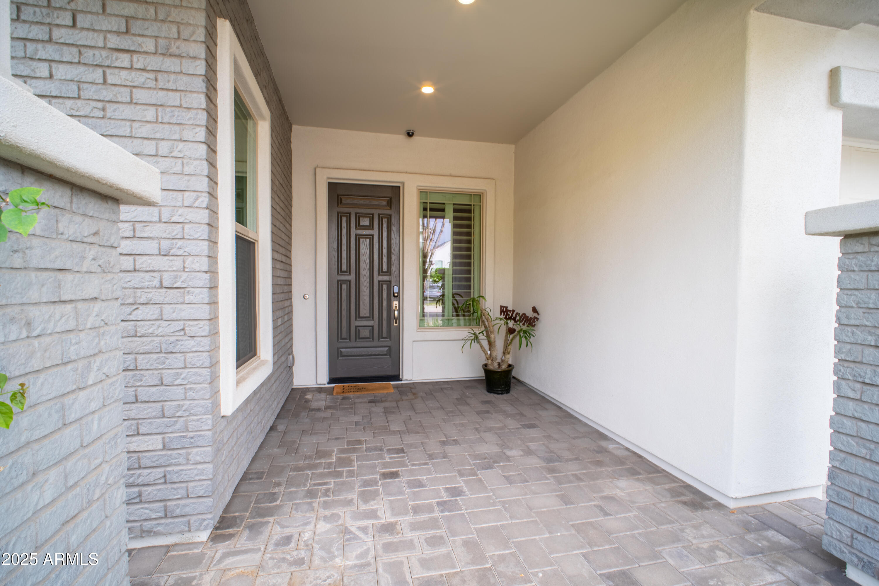 2859 E ARABIAN Drive