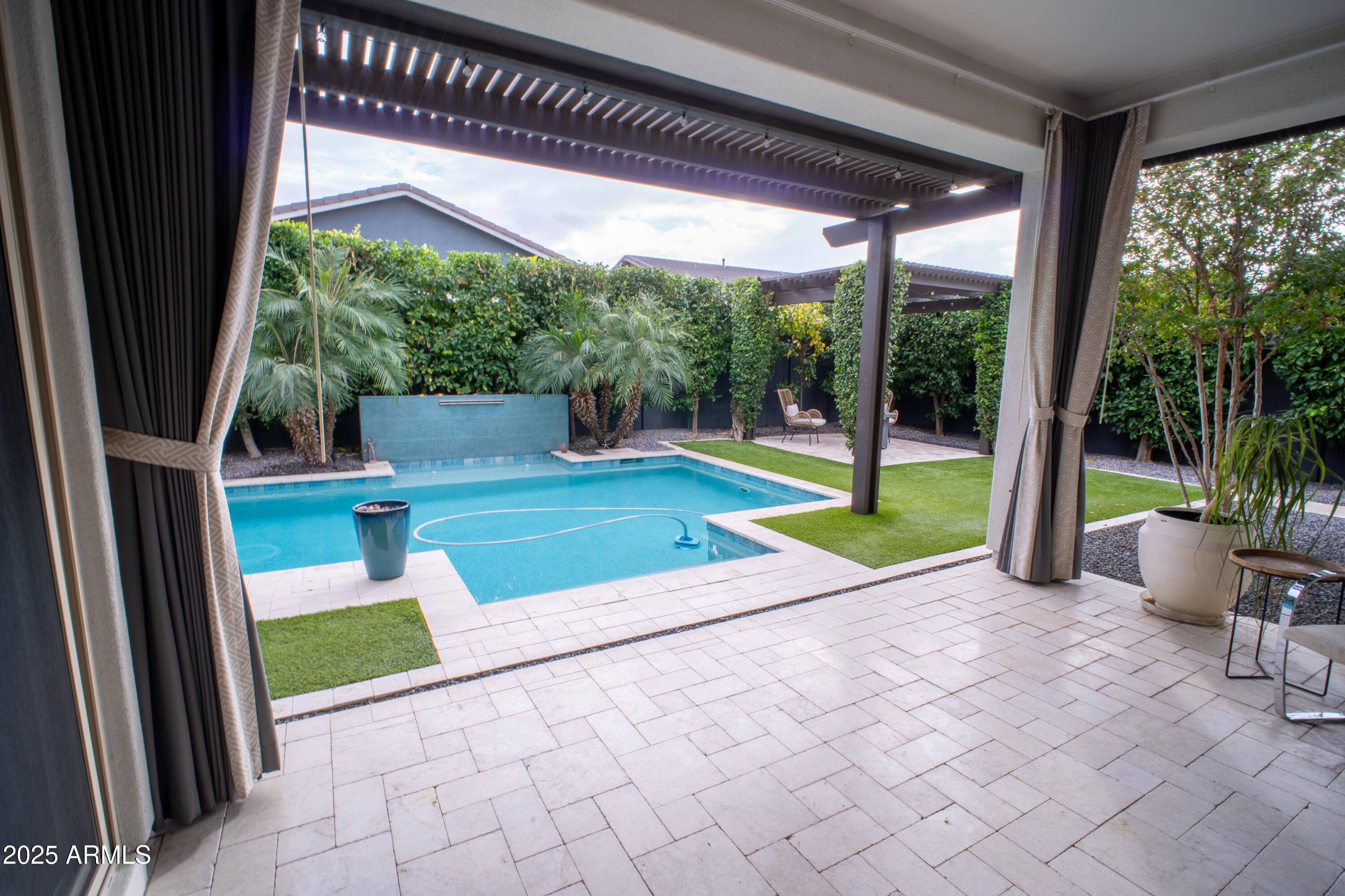 2859 E ARABIAN Drive