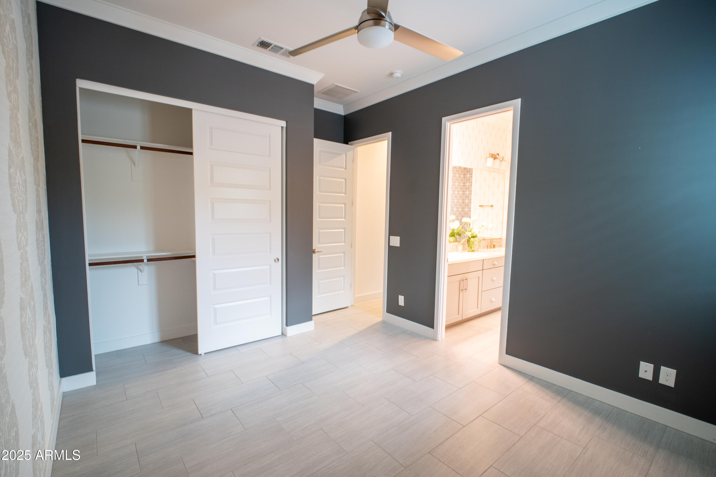 2859 E ARABIAN Drive