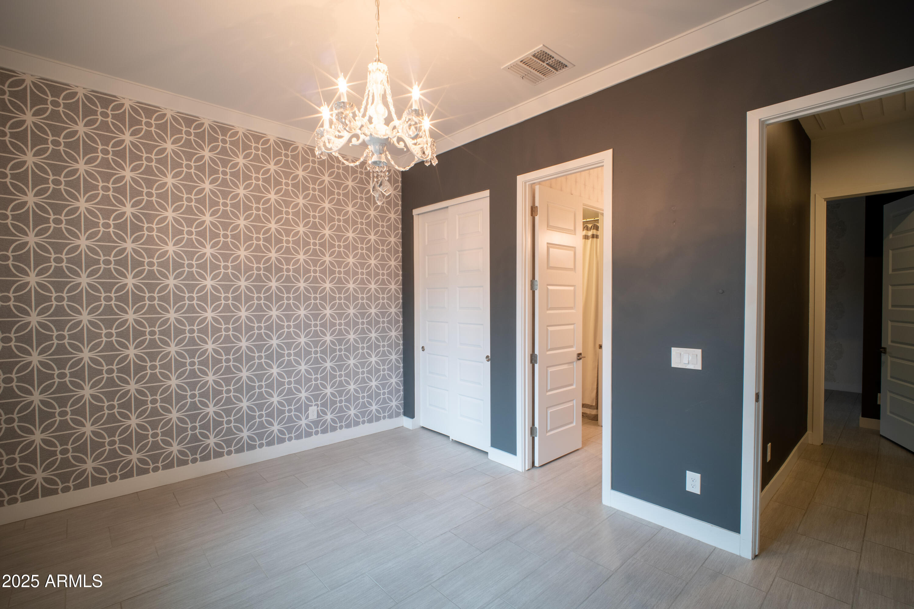 2859 E ARABIAN Drive