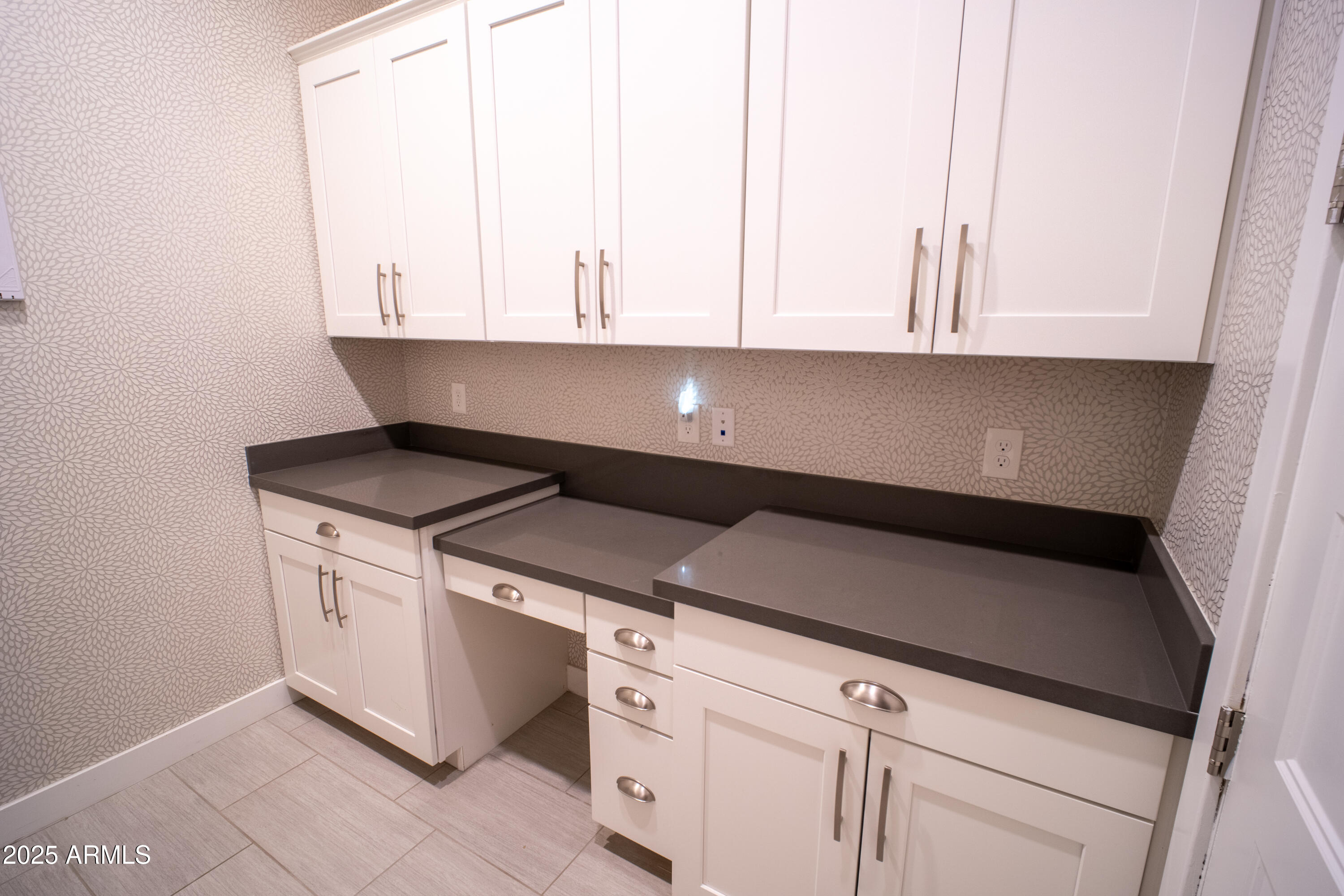 2859 E ARABIAN Drive