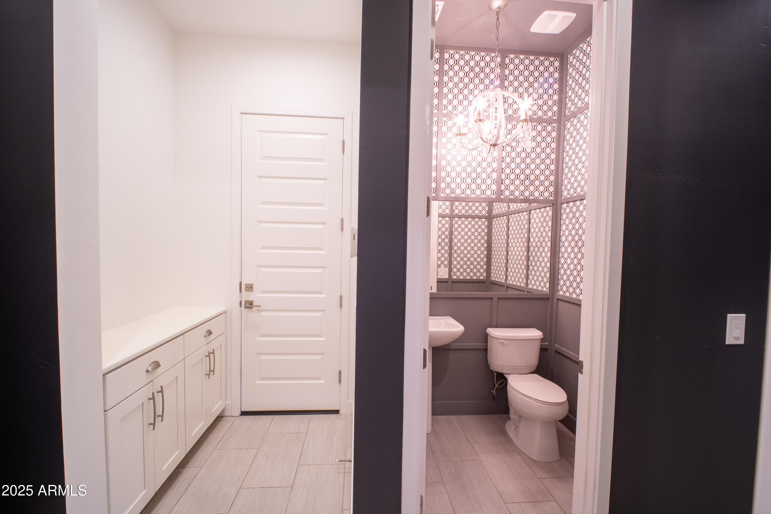 2859 E ARABIAN Drive