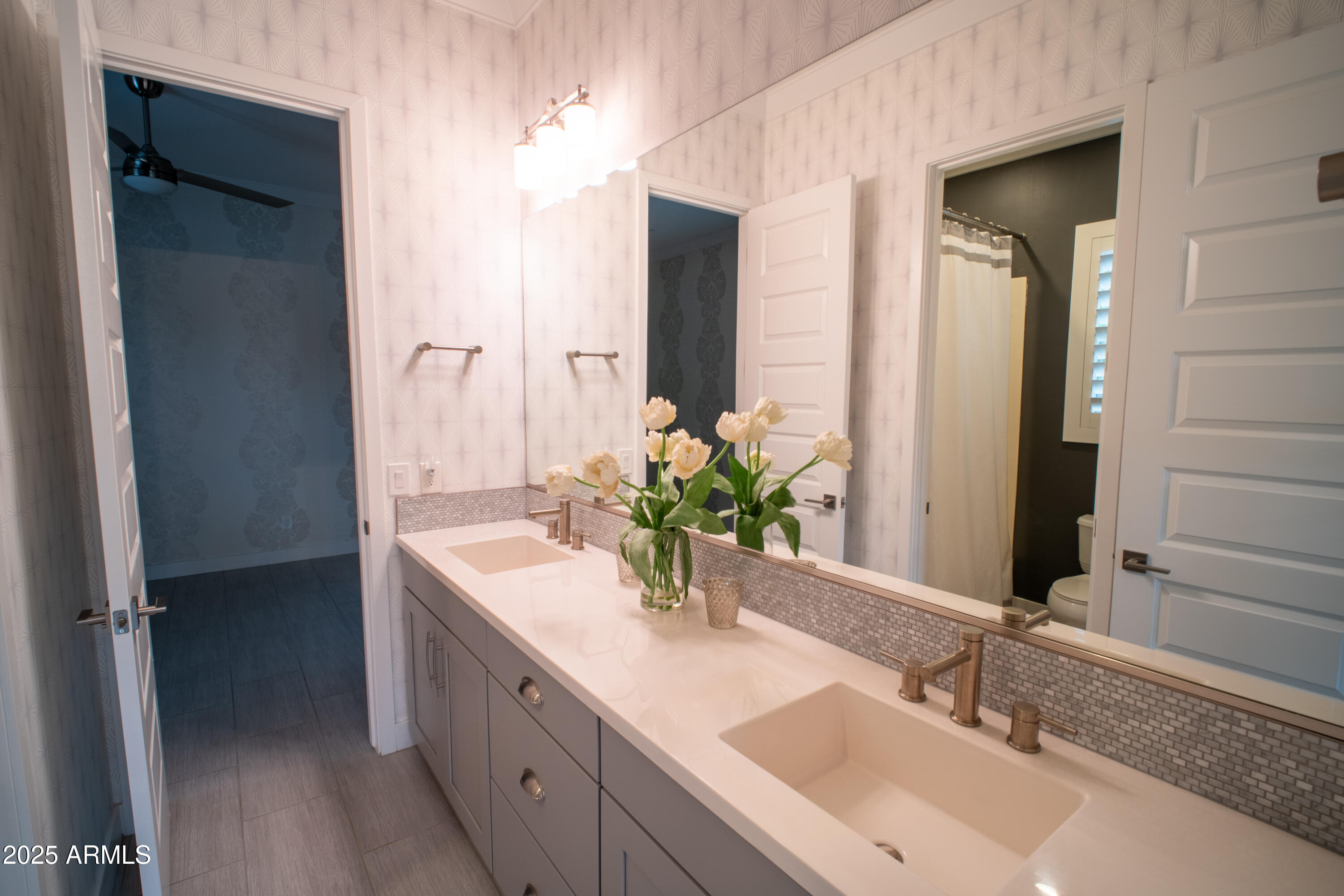 2859 E ARABIAN Drive