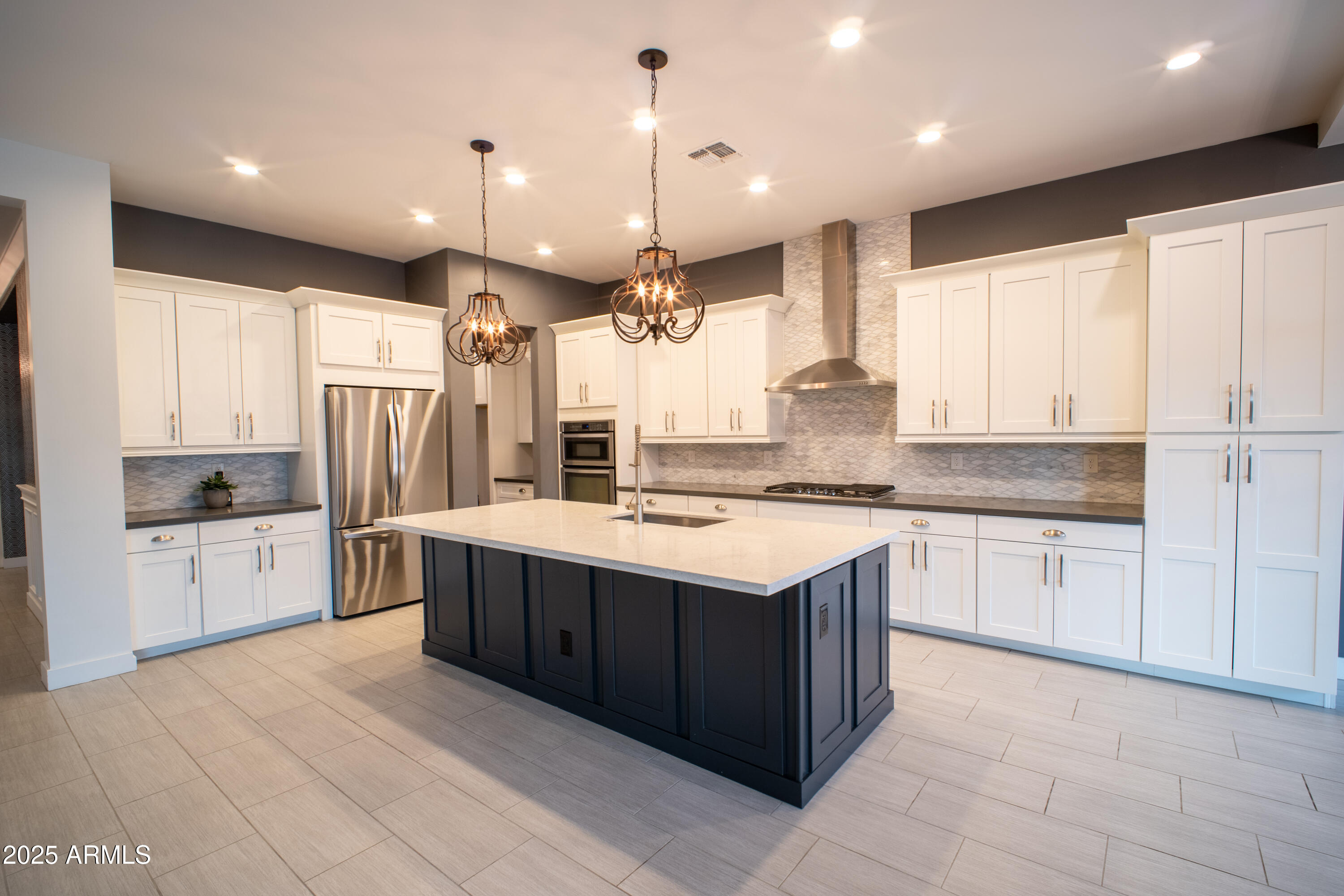 2859 E ARABIAN Drive