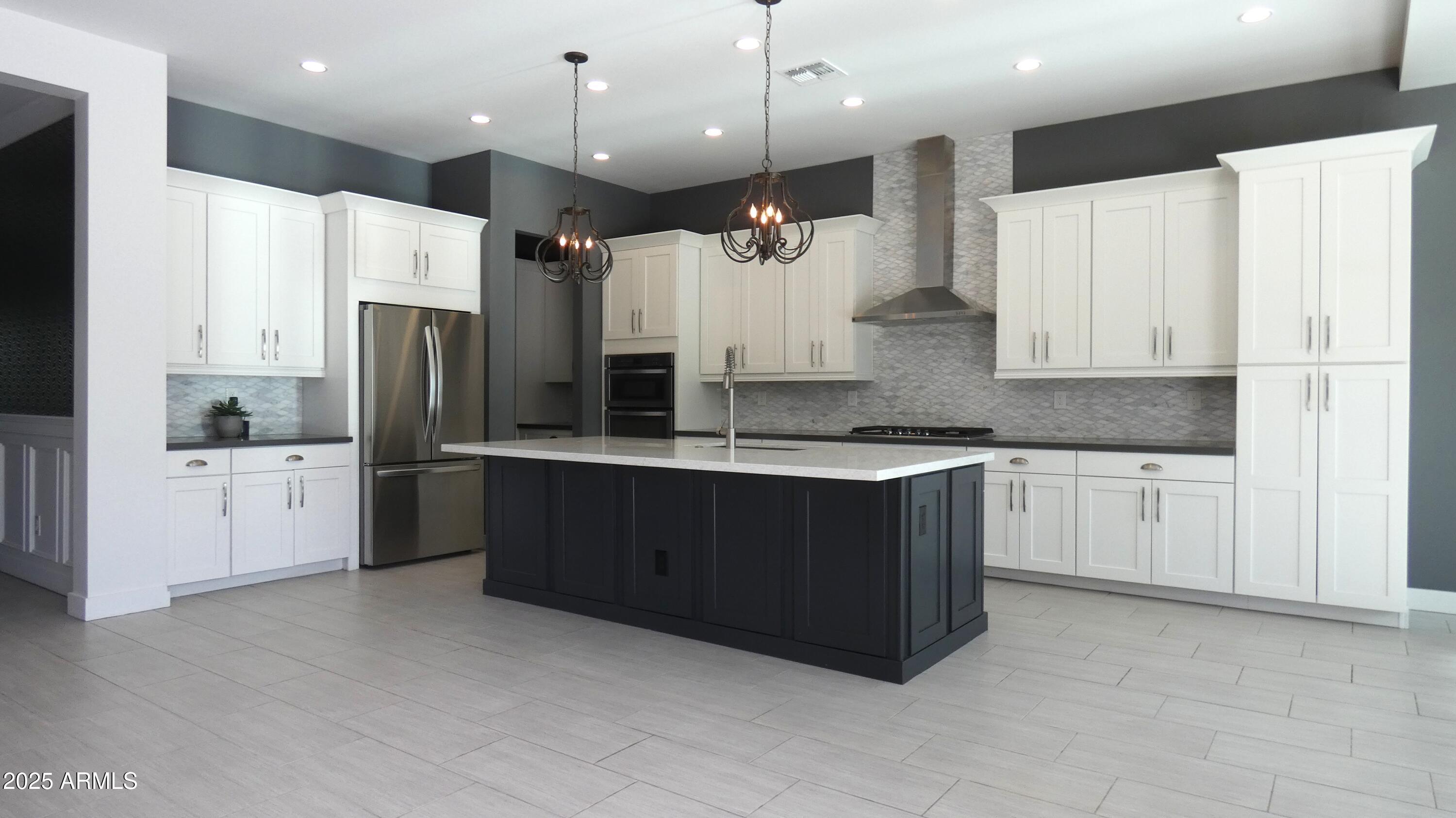 2859 E ARABIAN Drive