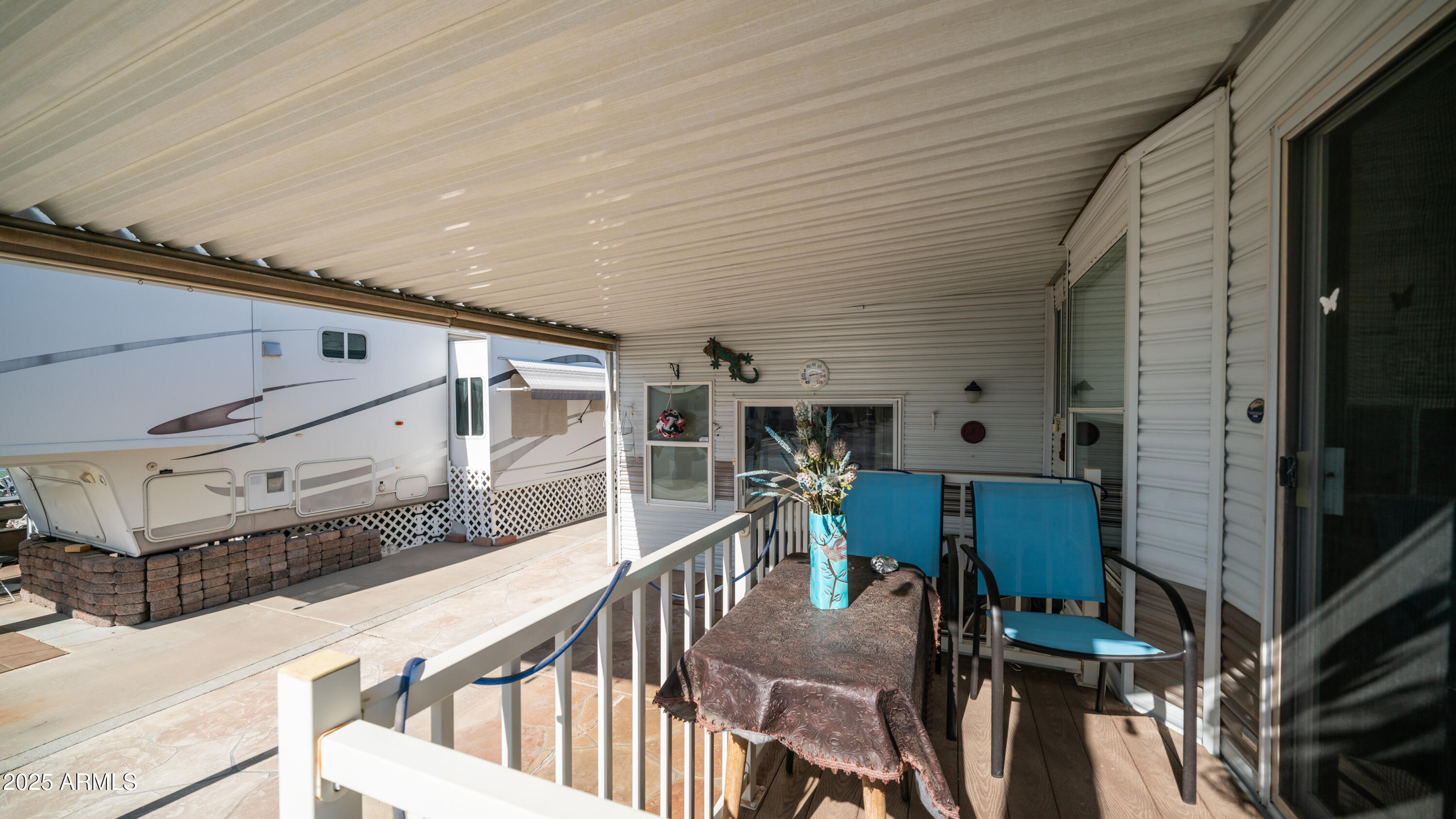 890 Nightdigger Road, 1106