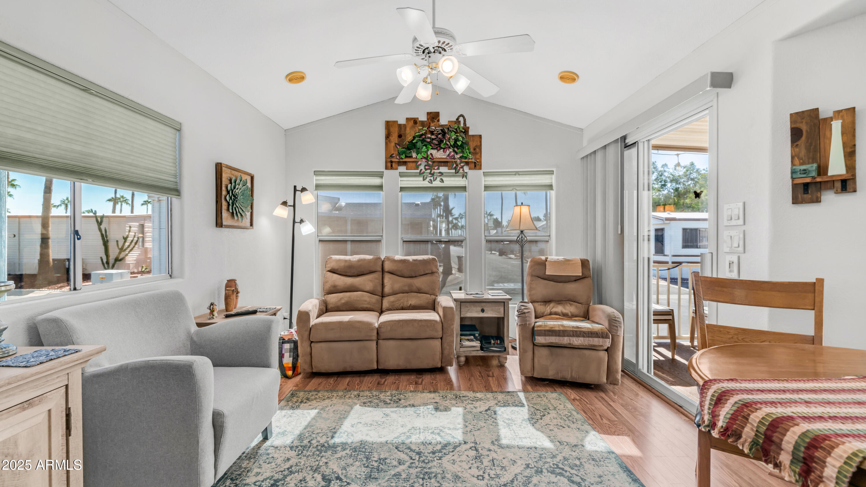 890 Nightdigger Road, 1106