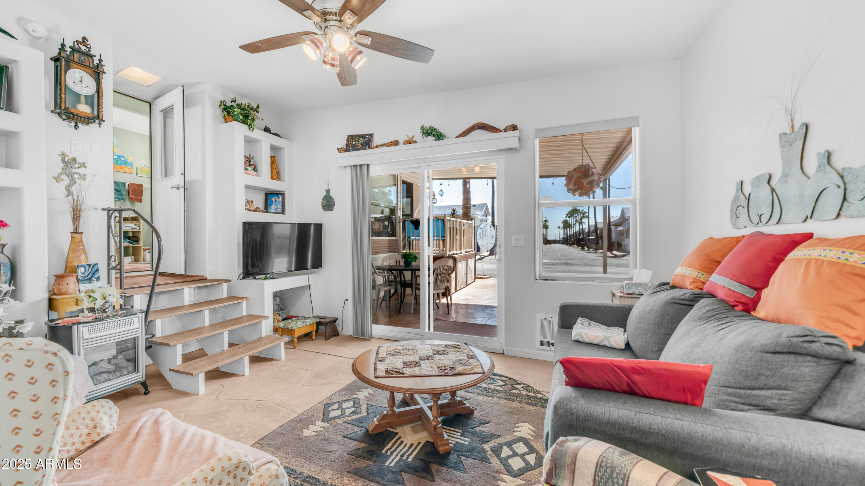 890 Nightdigger Road, 1106