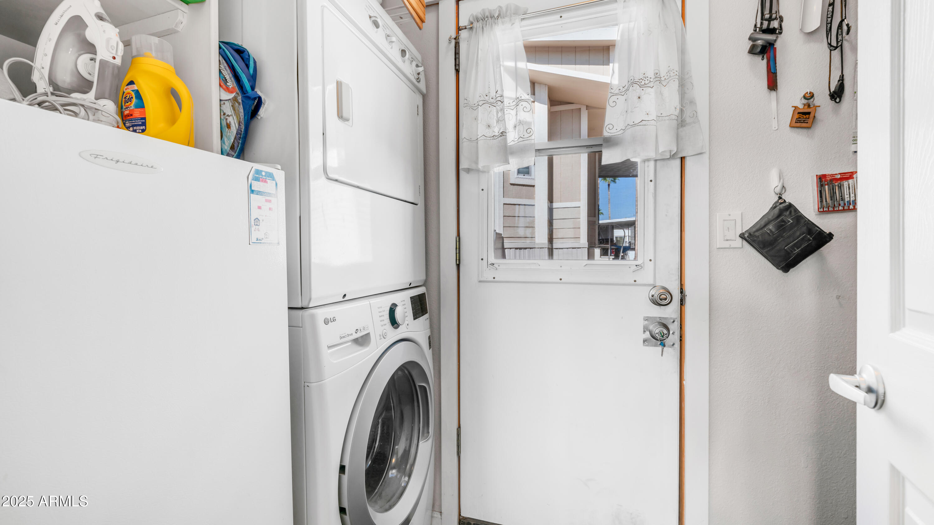 890 Nightdigger Road, 1106