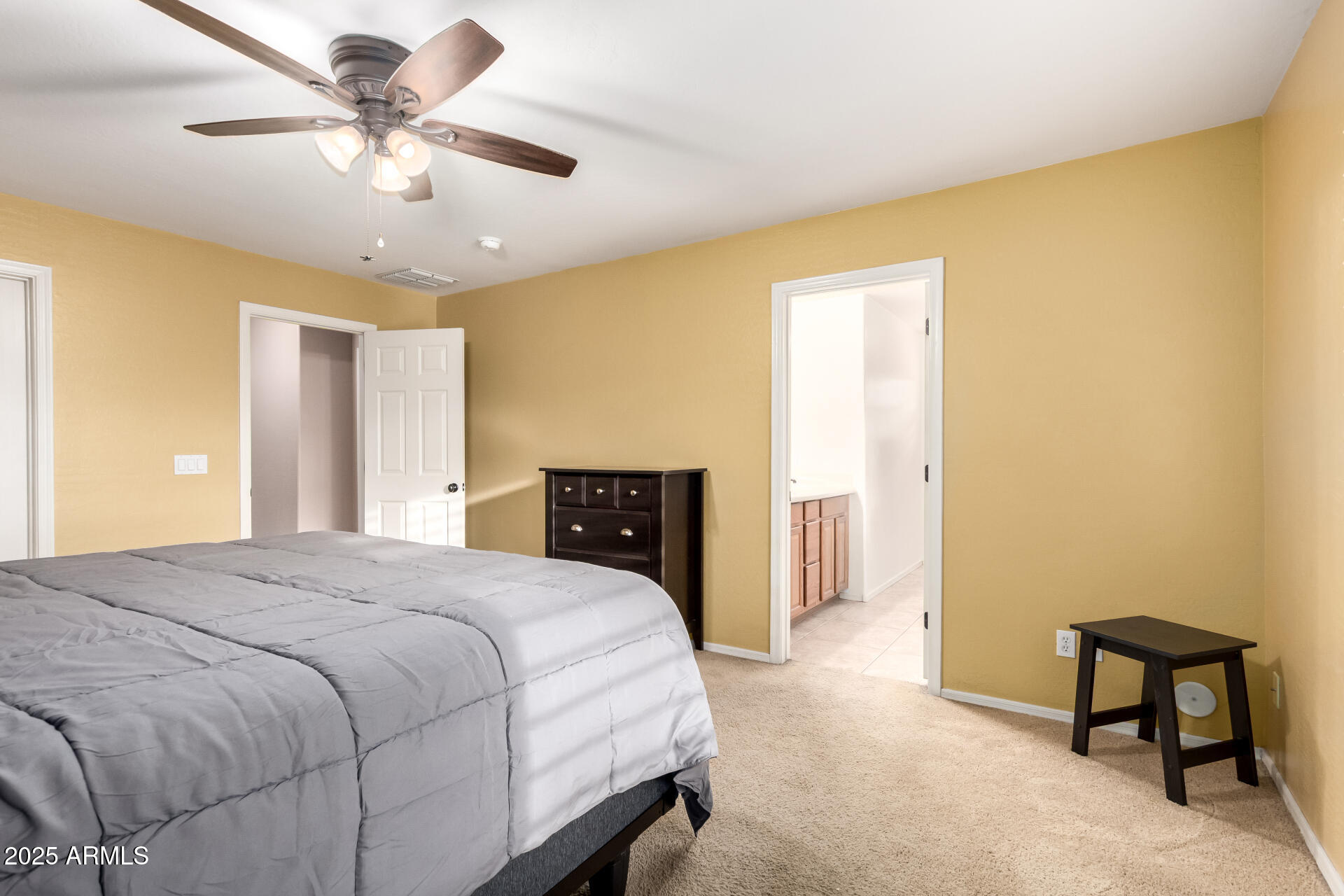 2119 W DESERT SEASONS Drive