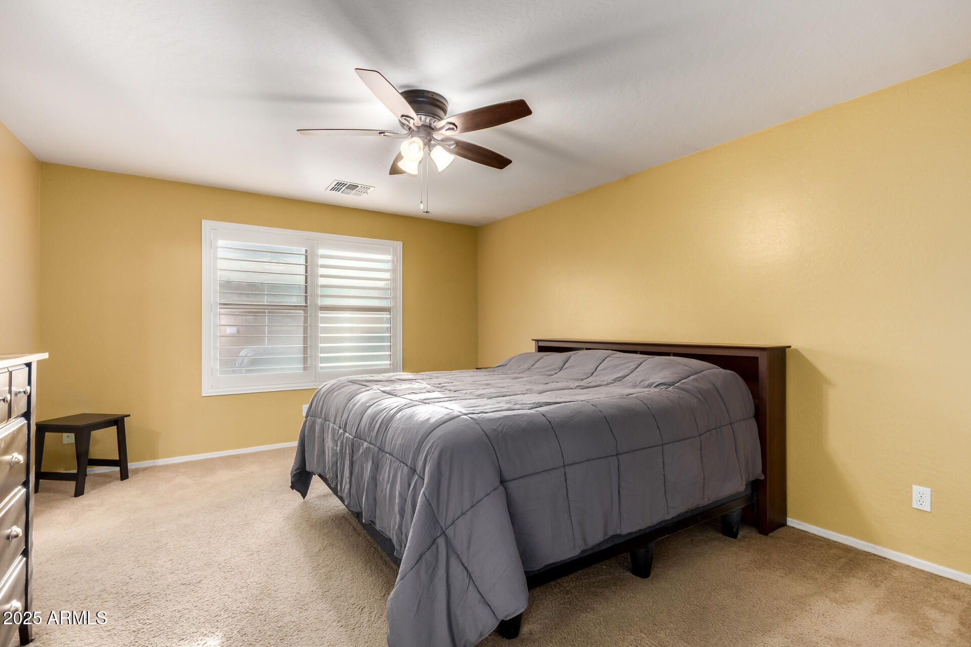 2119 W DESERT SEASONS Drive