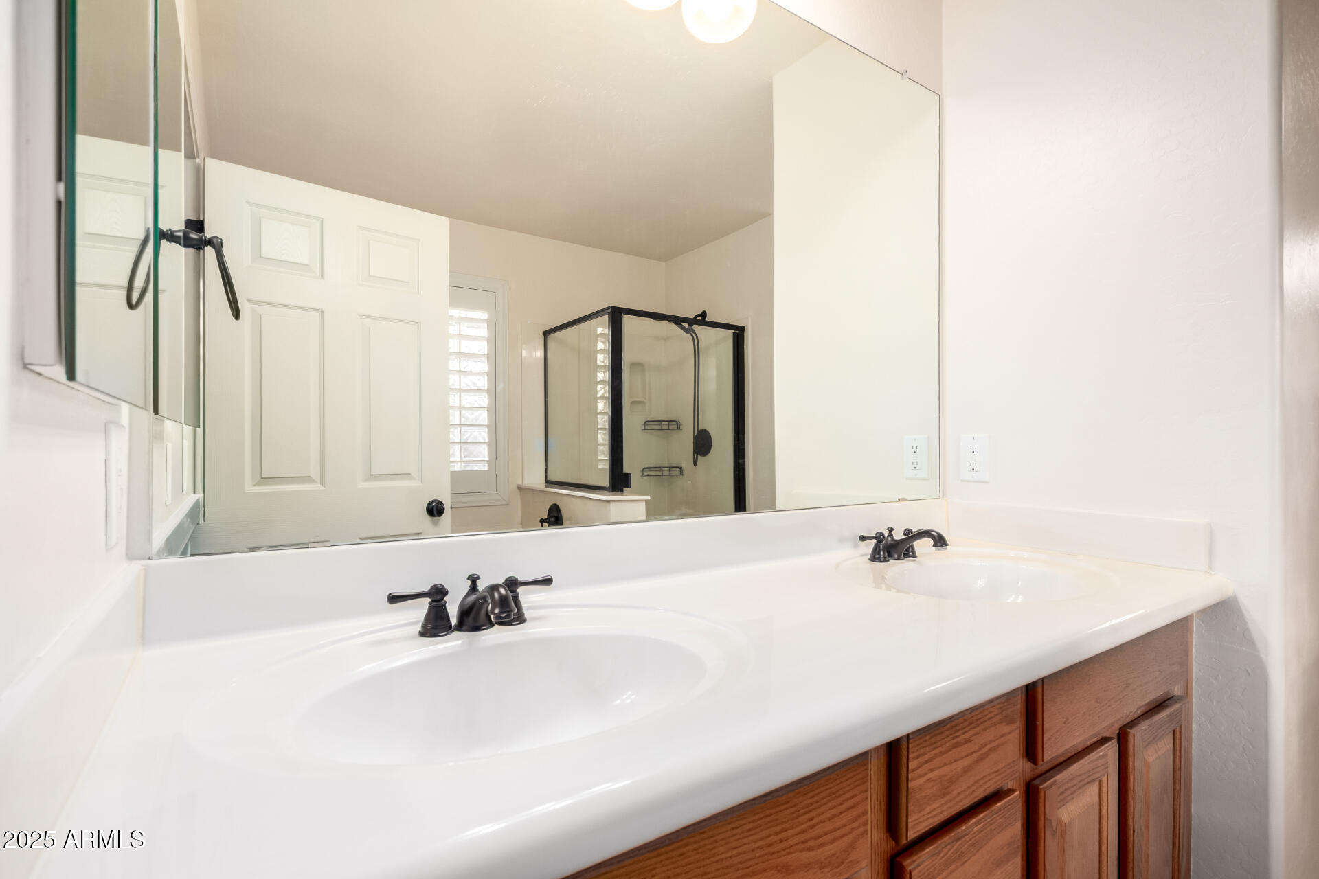 2119 W DESERT SEASONS Drive