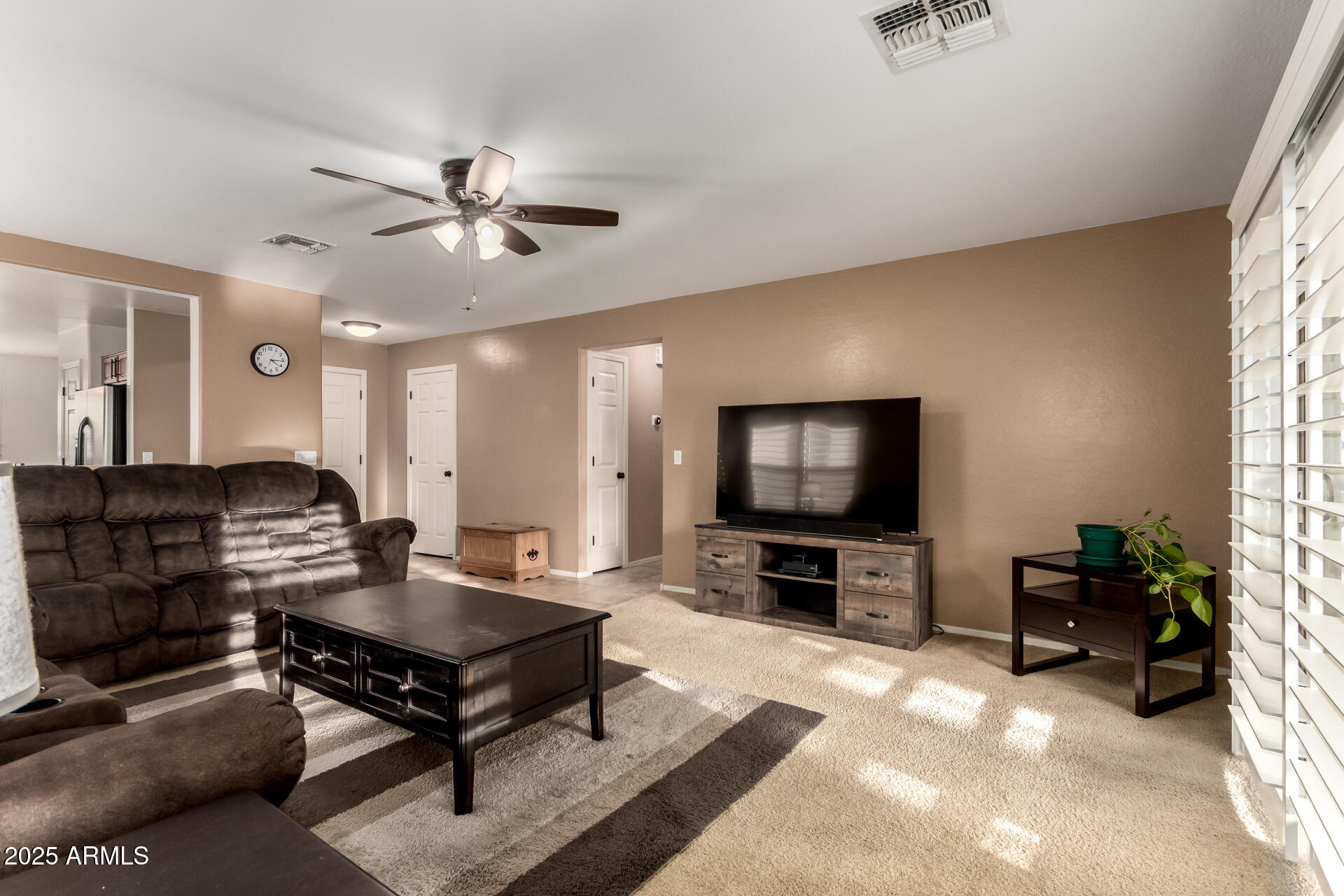 2119 W DESERT SEASONS Drive