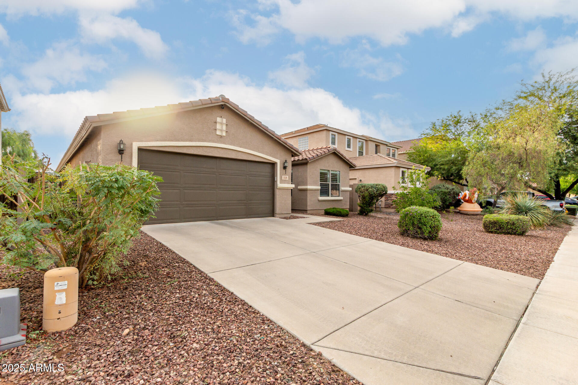 2119 W DESERT SEASONS Drive