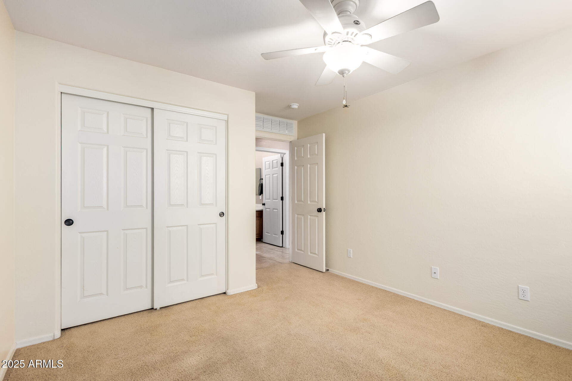 2119 W DESERT SEASONS Drive