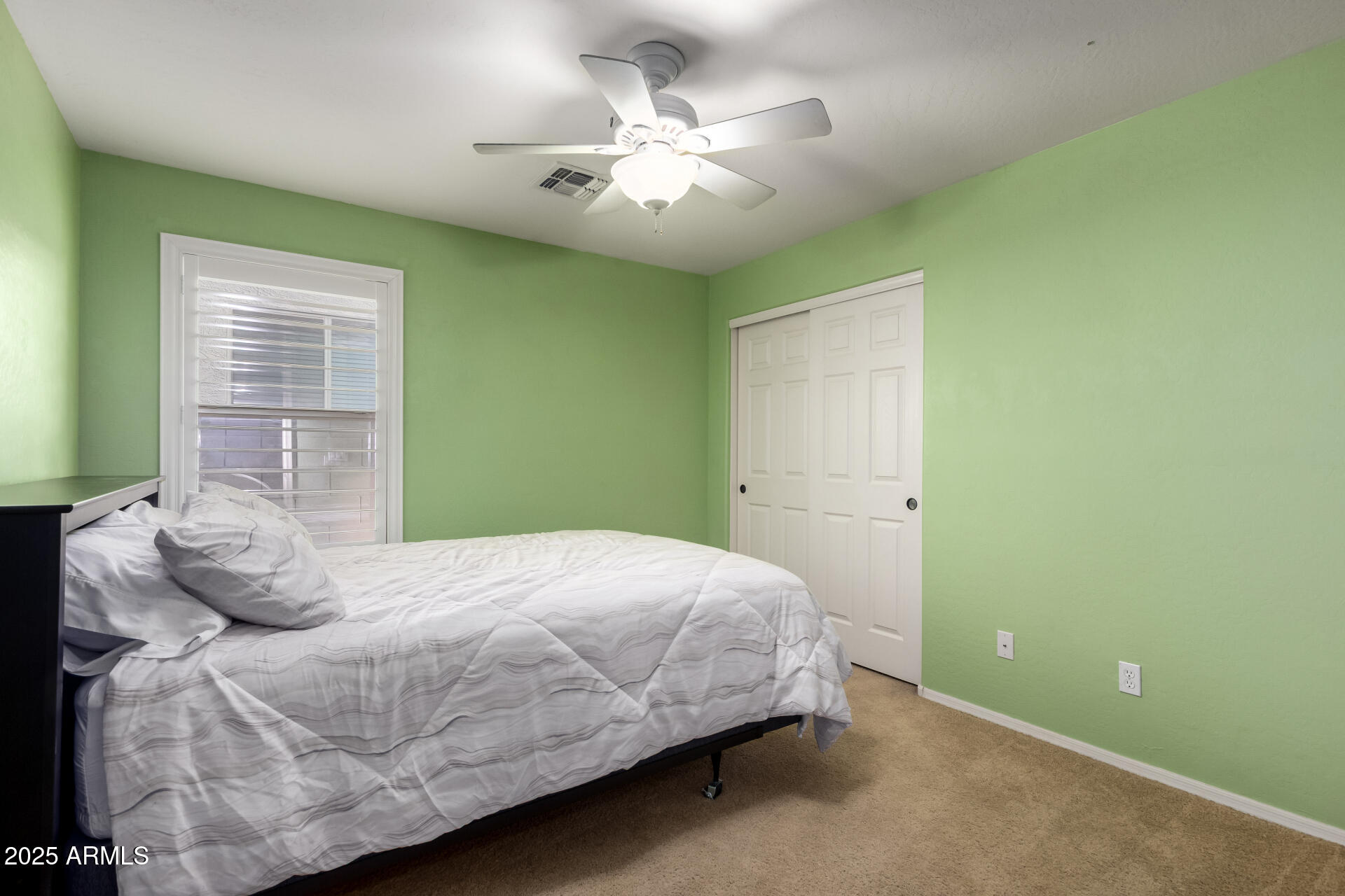 2119 W DESERT SEASONS Drive