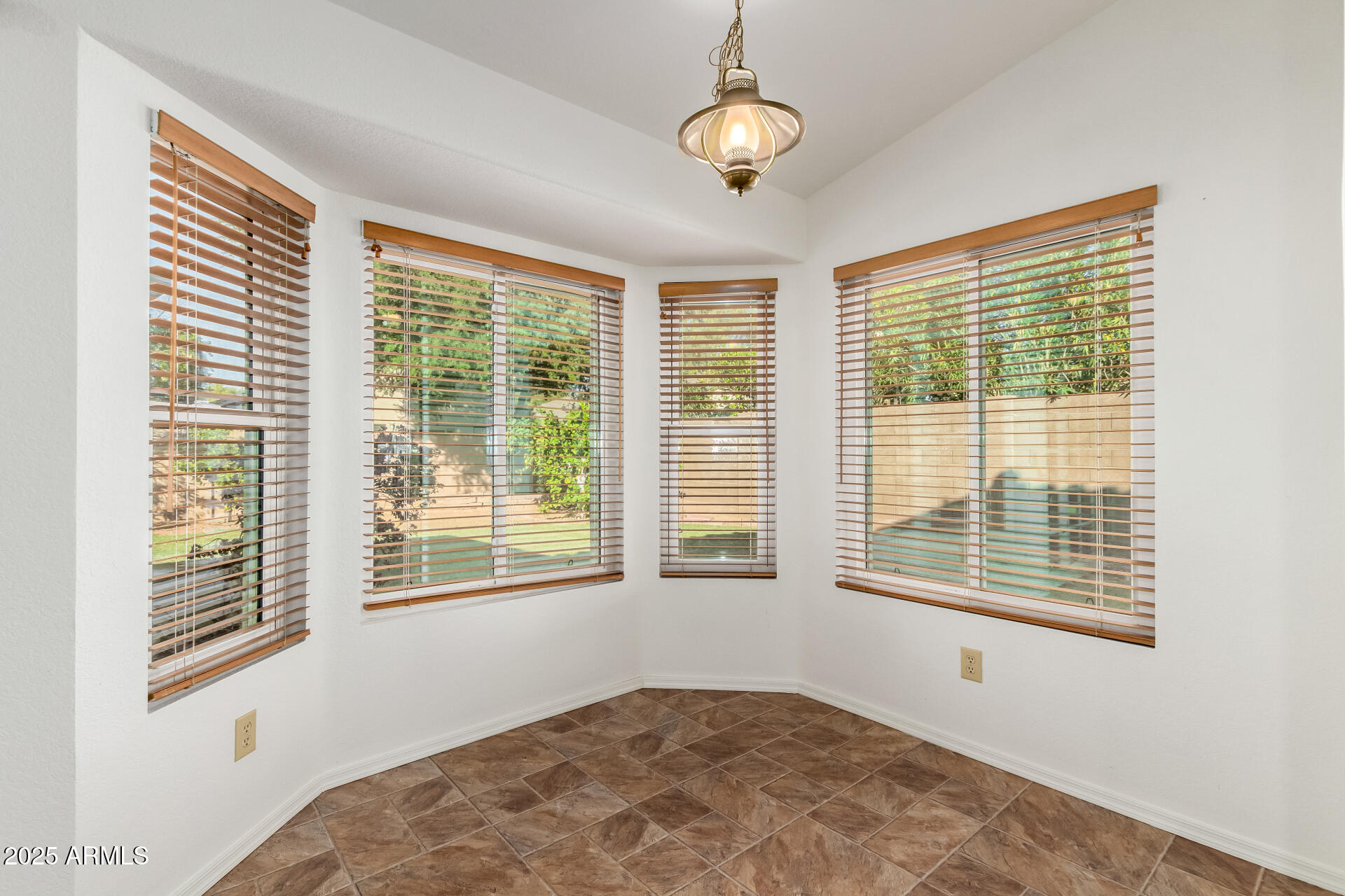 4752 E ENCANTO Street