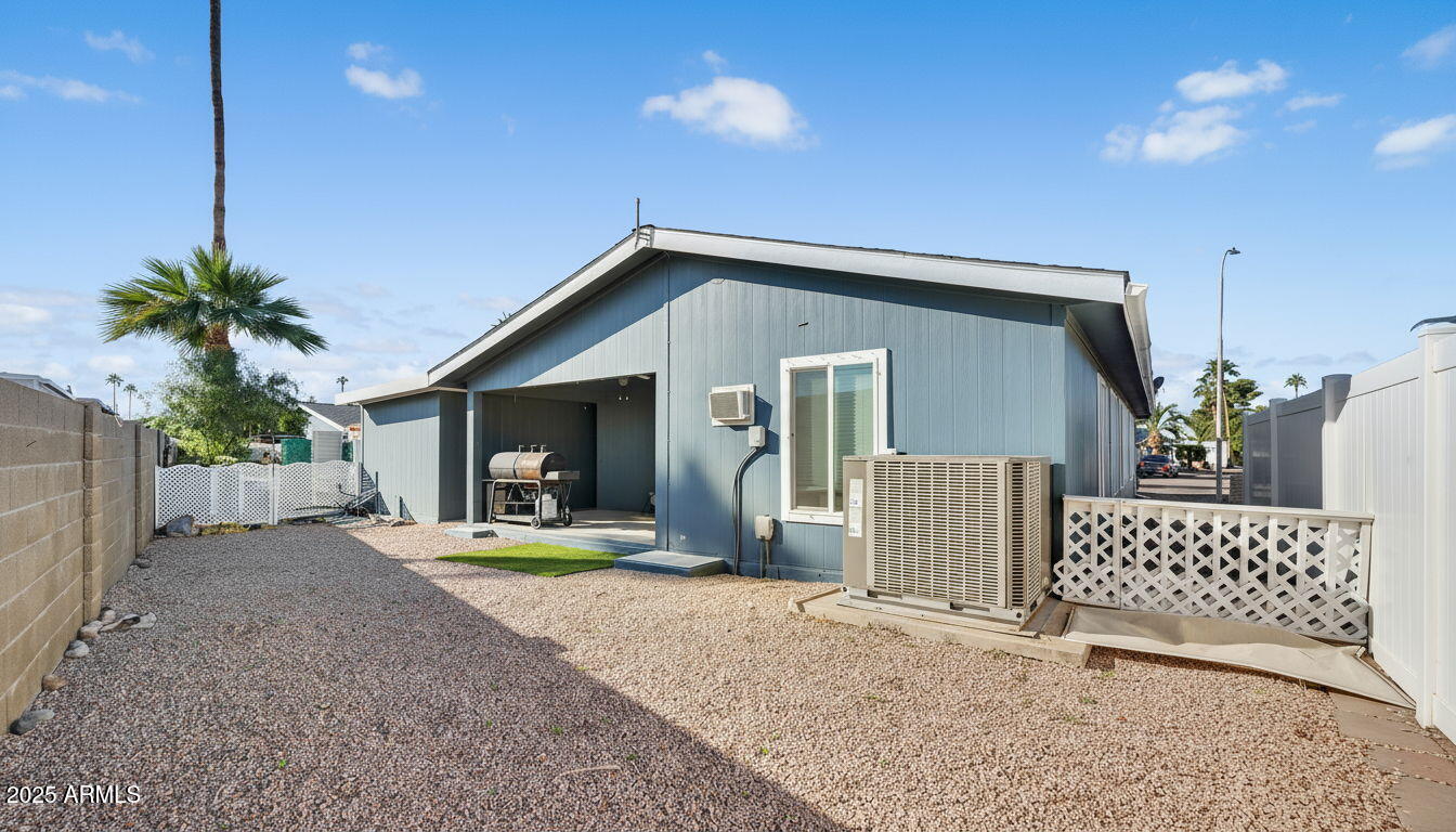 201 S Greenfield Road, 266