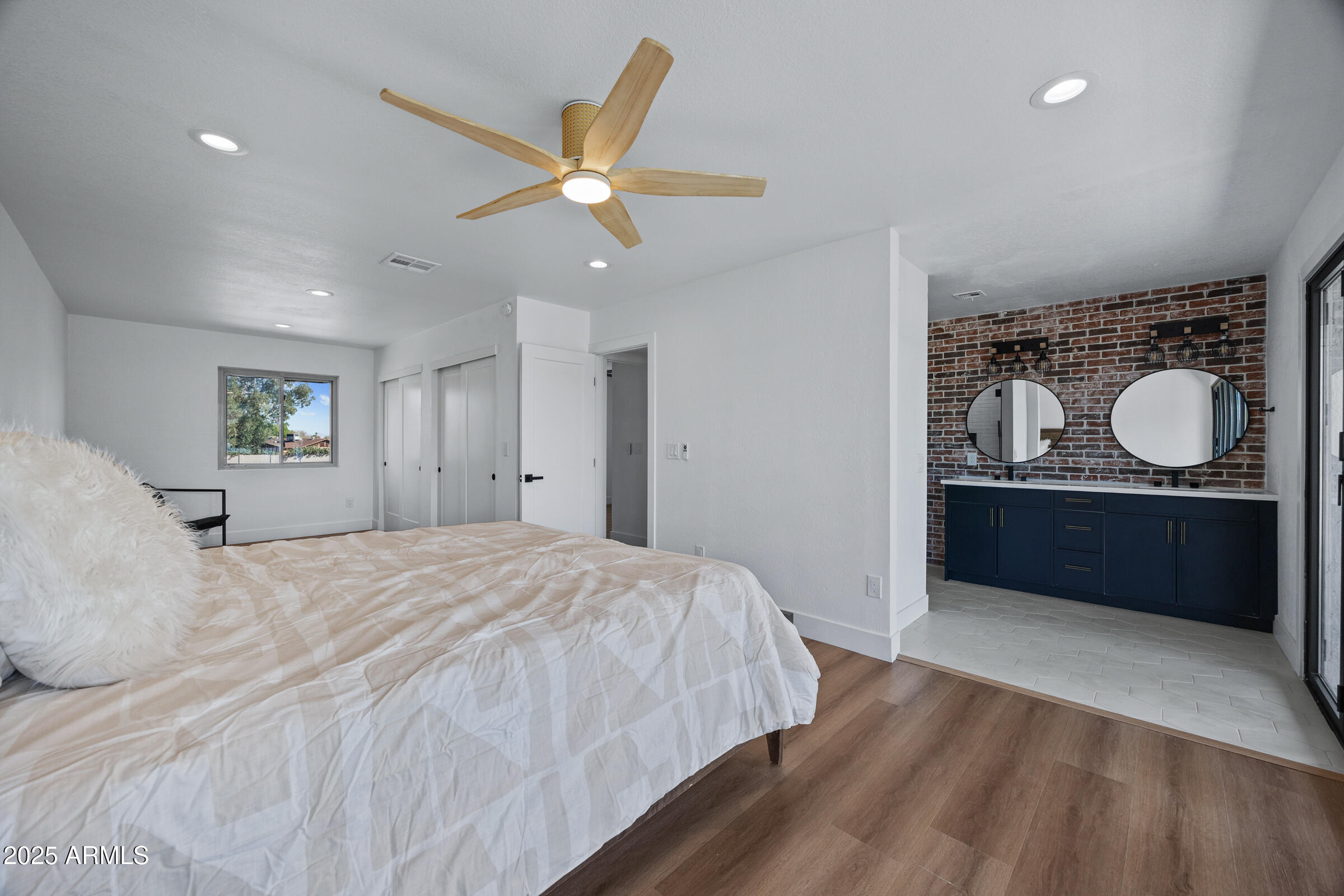 11442 N BANCROFT Drive