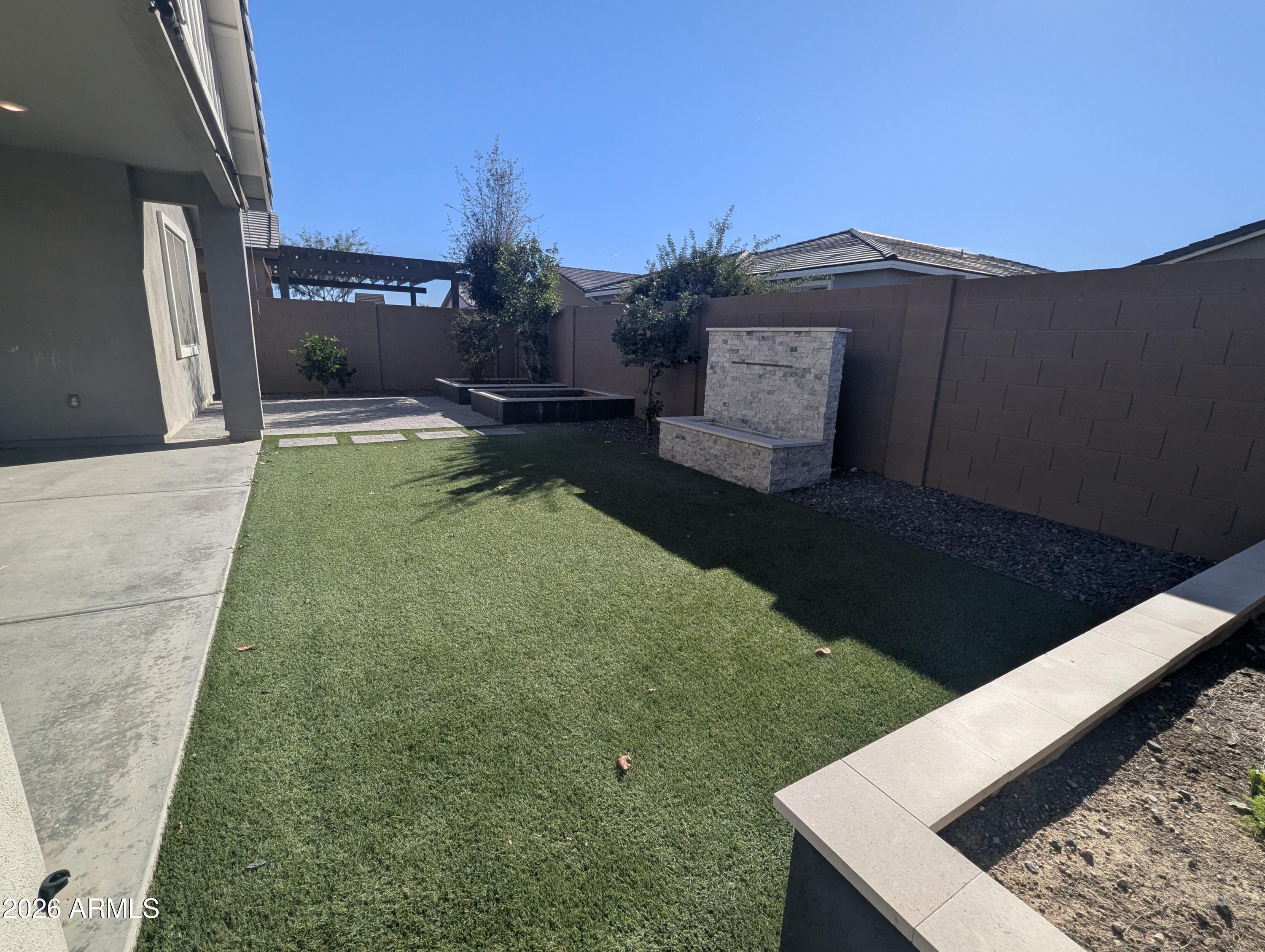 22547 E QUINTERO Road