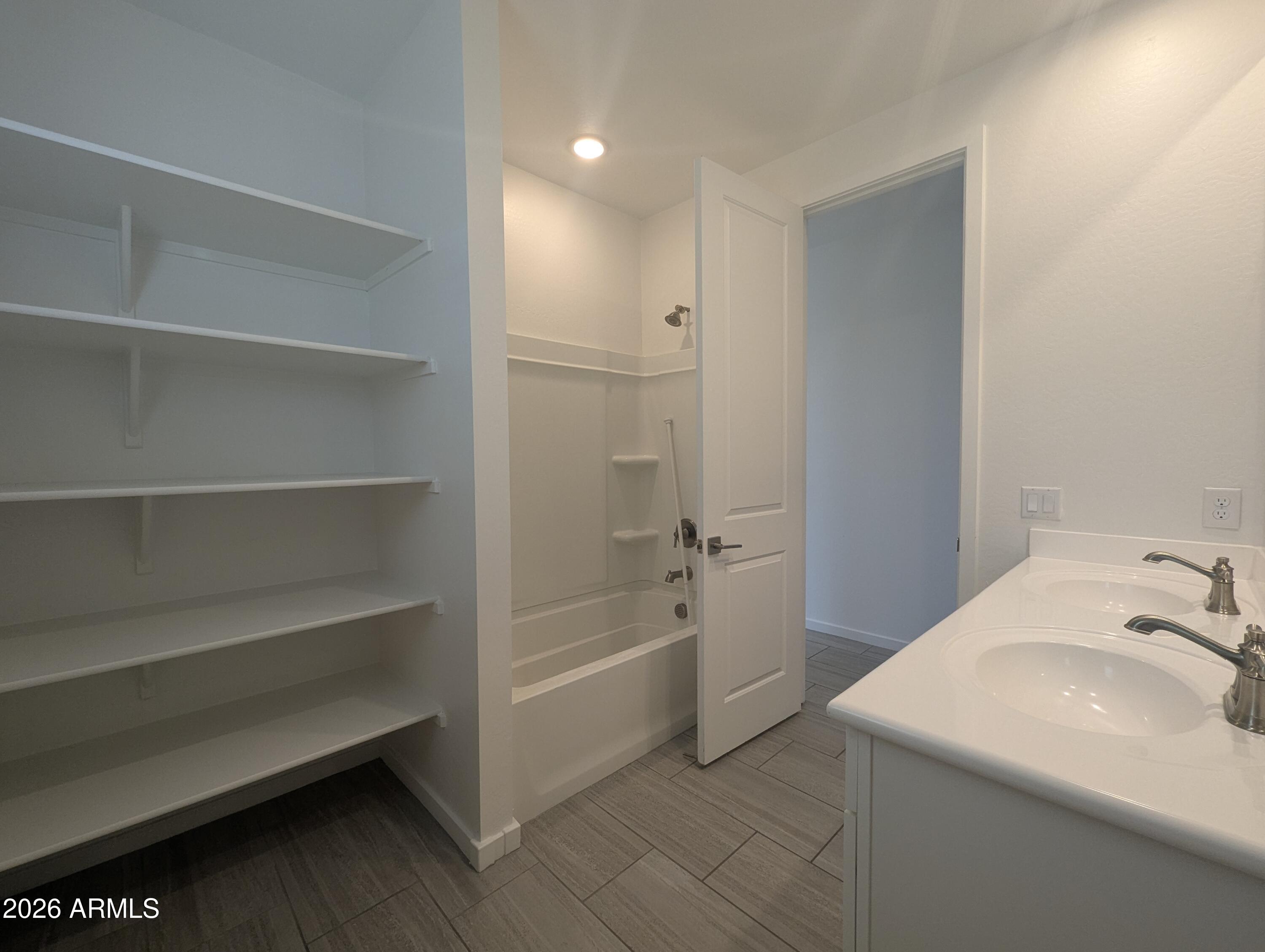 22547 E QUINTERO Road