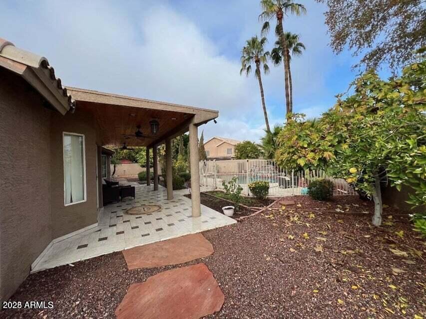 1024 W STARWARD Court