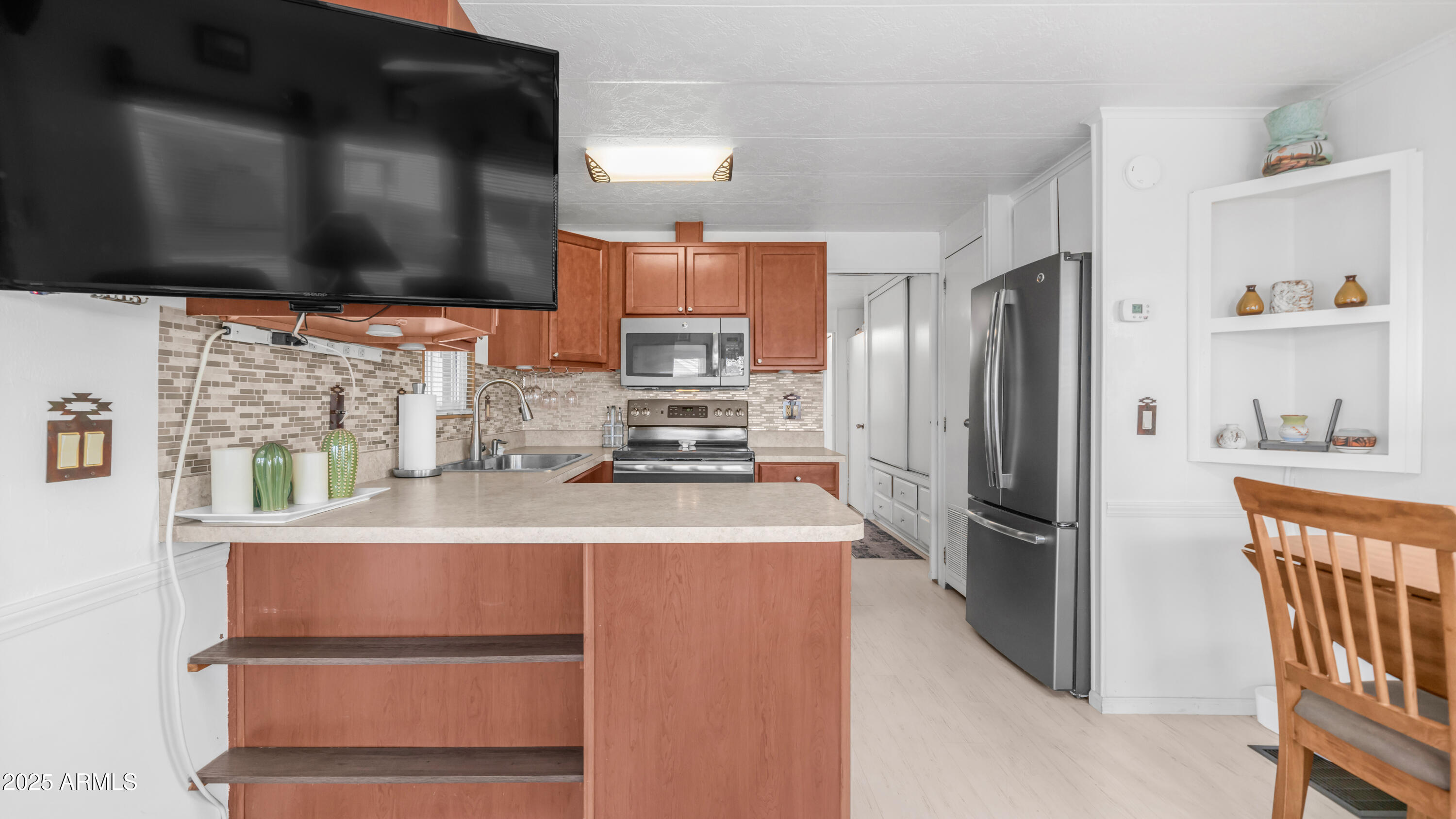 1014 PROPSECTOR Drive